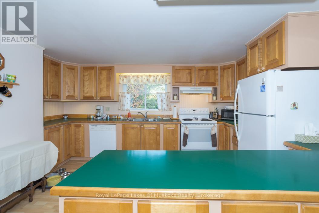 1397 Fraserburg Road, Bracebridge (Draper), Ontario  P1L 0A1 - Photo 16 - X12456579