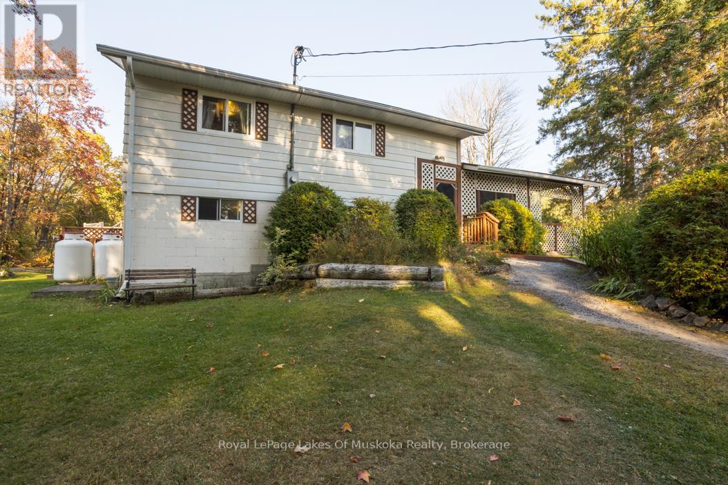 1397 Fraserburg Road, Bracebridge (Draper), Ontario  P1L 0A1 - Photo 2 - X12456579
