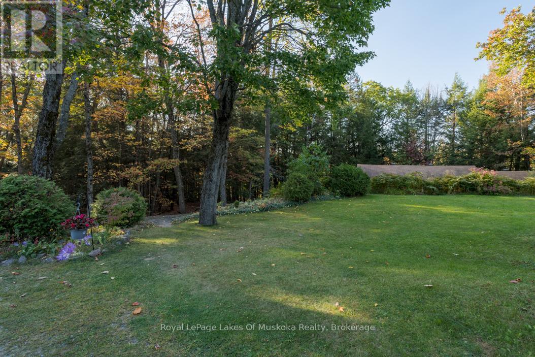 1397 Fraserburg Road, Bracebridge (Draper), Ontario  P1L 0A1 - Photo 6 - X12456579