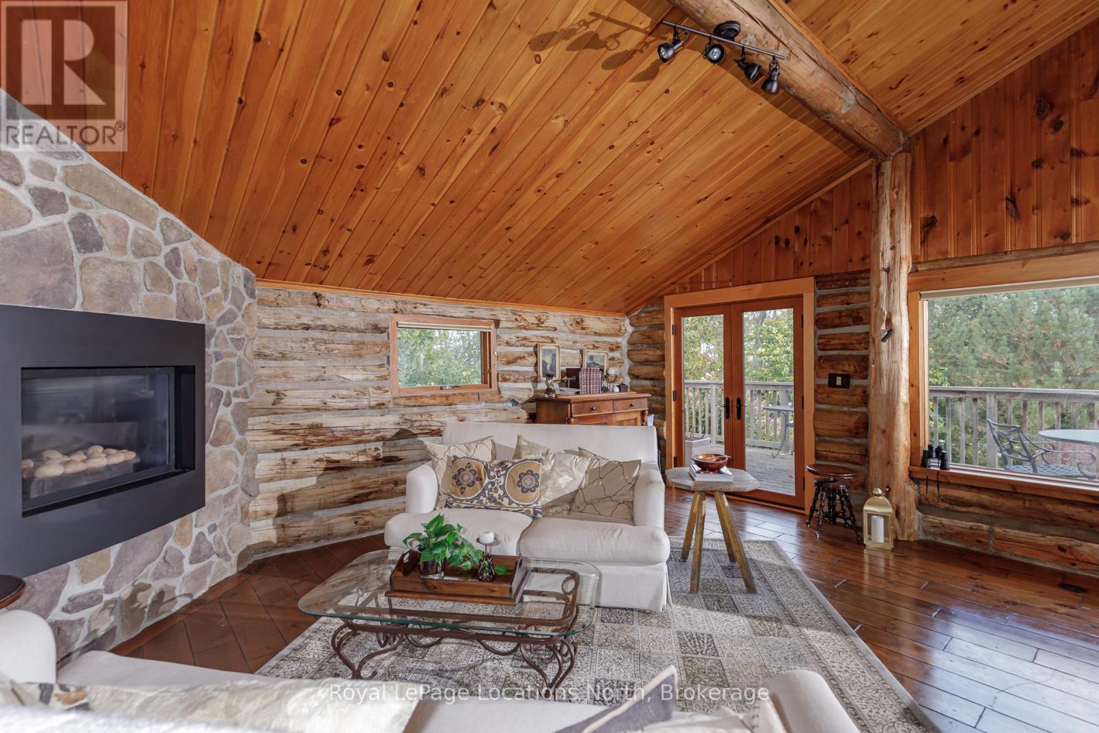 156 Sunset Boulevard, Blue Mountains, Ontario  N0H 2P0 - Photo 4 - X12456652