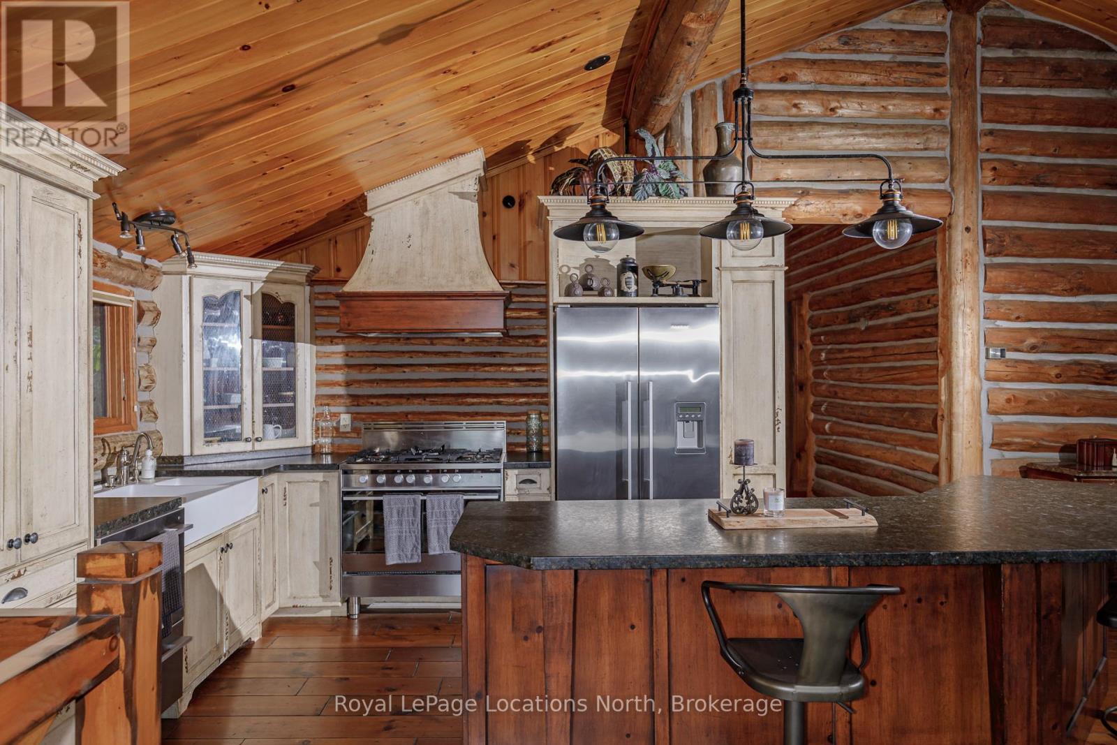 156 Sunset Boulevard, Blue Mountains, Ontario  N0H 2P0 - Photo 5 - X12456652