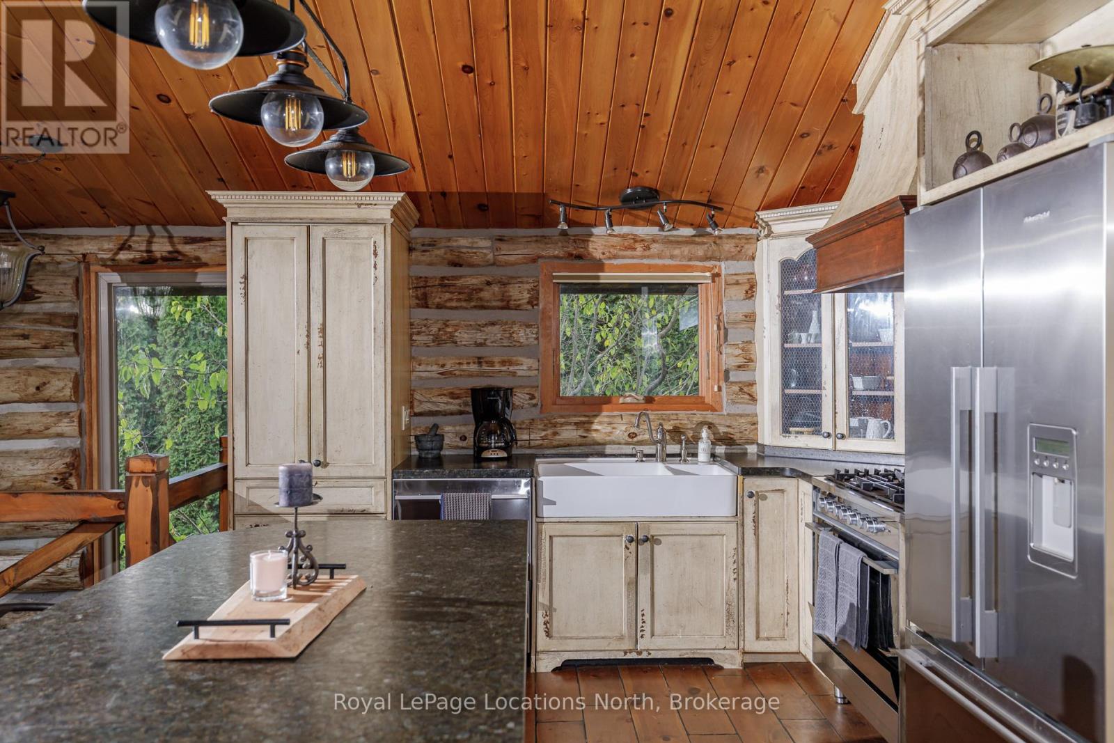 156 Sunset Boulevard, Blue Mountains, Ontario  N0H 2P0 - Photo 6 - X12456652