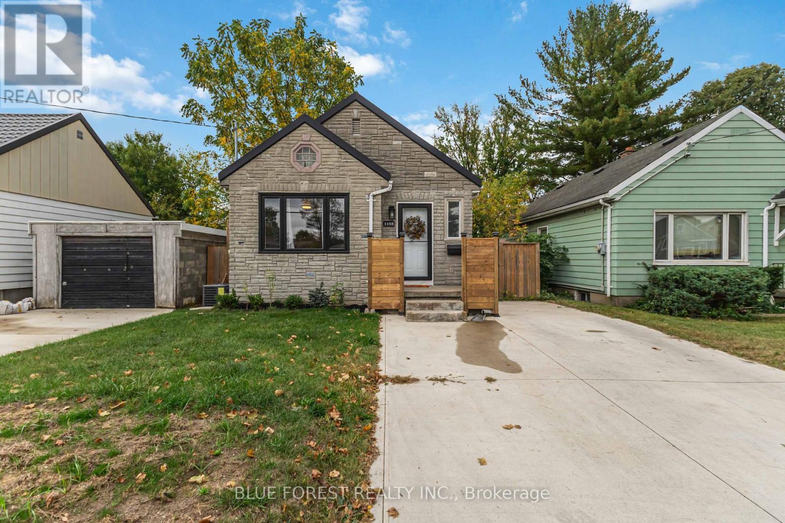 1155 Trafalgar Street, London East (East M), Ontario  N5Z 1H3 - Photo 3 - X12456500