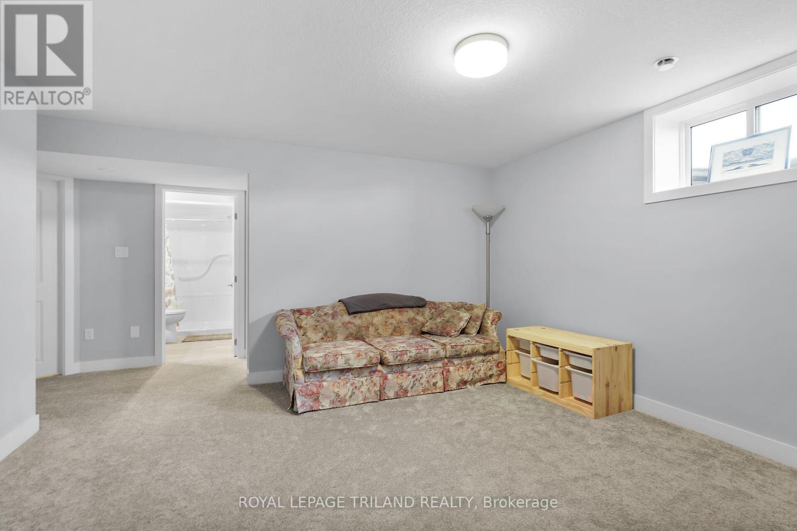 103 Empire Parkway, St. Thomas, Ontario  N6J 3K1 - Photo 32 - X12456577