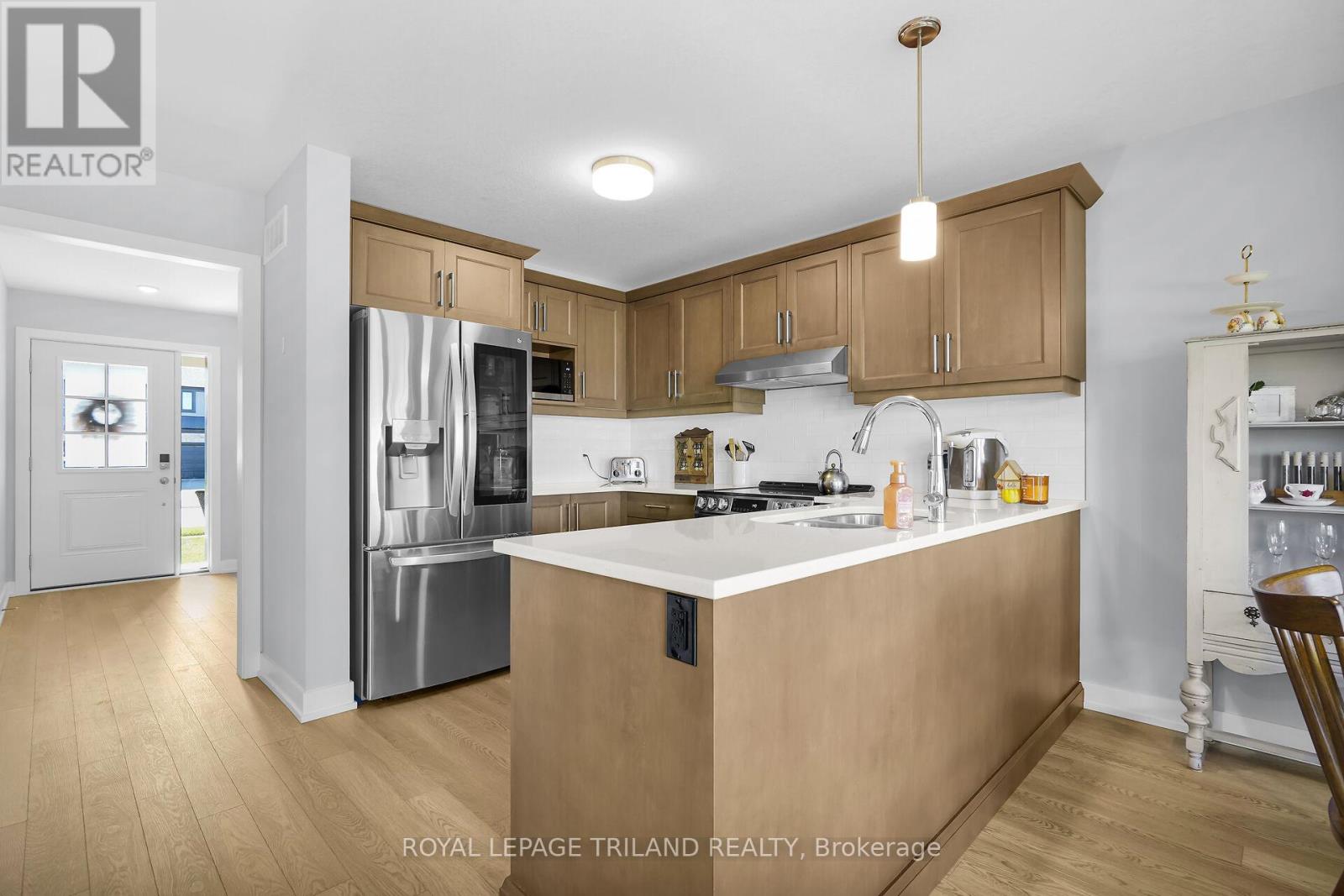103 Empire Parkway, St. Thomas, Ontario  N6J 3K1 - Photo 9 - X12456577
