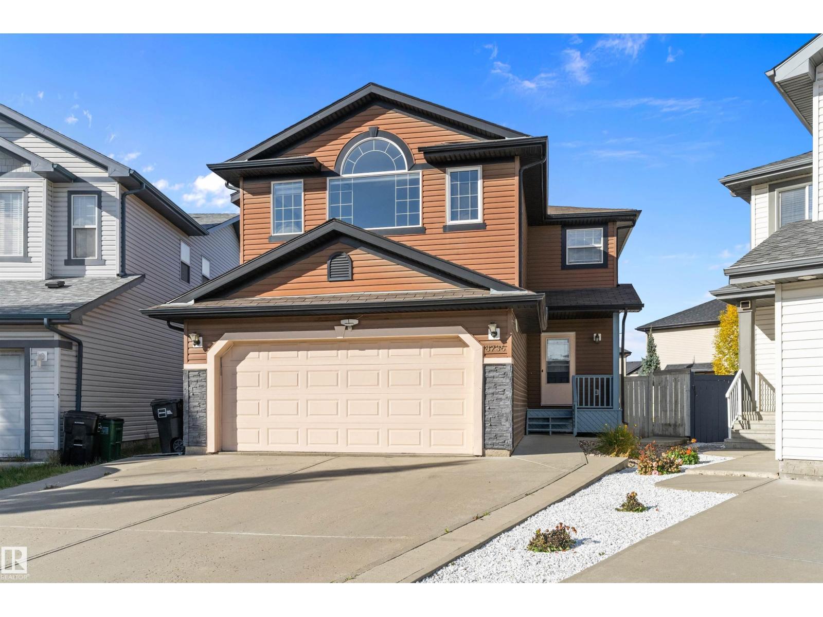 8736 178 AV NW, edmonton, Alberta
