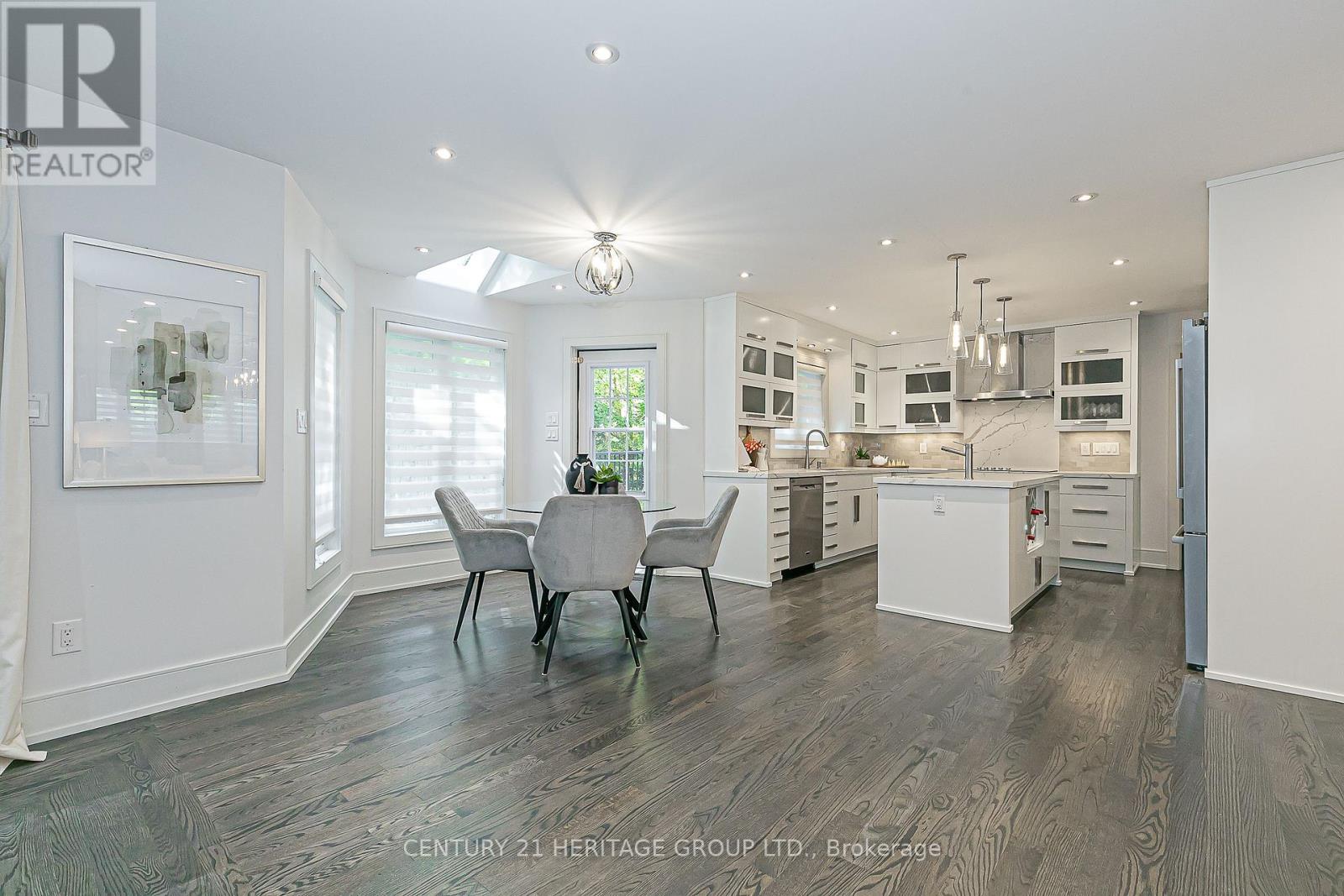 46 Pineneedle Drive, Aurora, Ontario  L4G 4Y6 - Photo 14 - N12456450