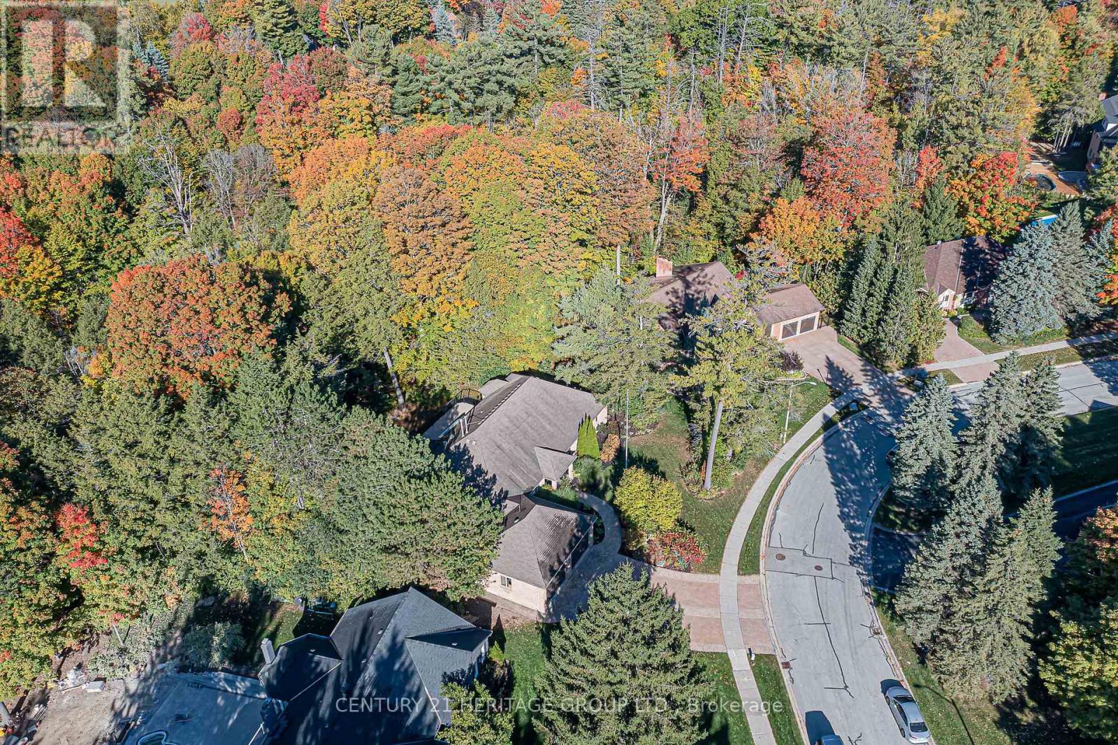46 Pineneedle Drive, Aurora, Ontario  L4G 4Y6 - Photo 49 - N12456450