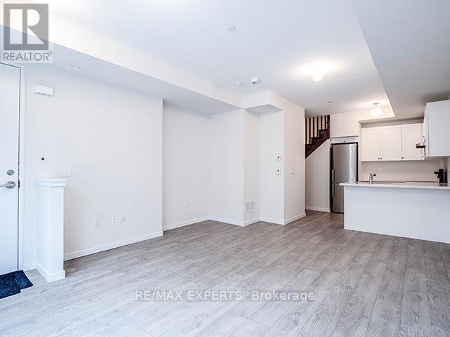 61 - 300 Alex Gardner Circle, Aurora, Ontario  L4G 1N4 - Photo 5 - N12456479