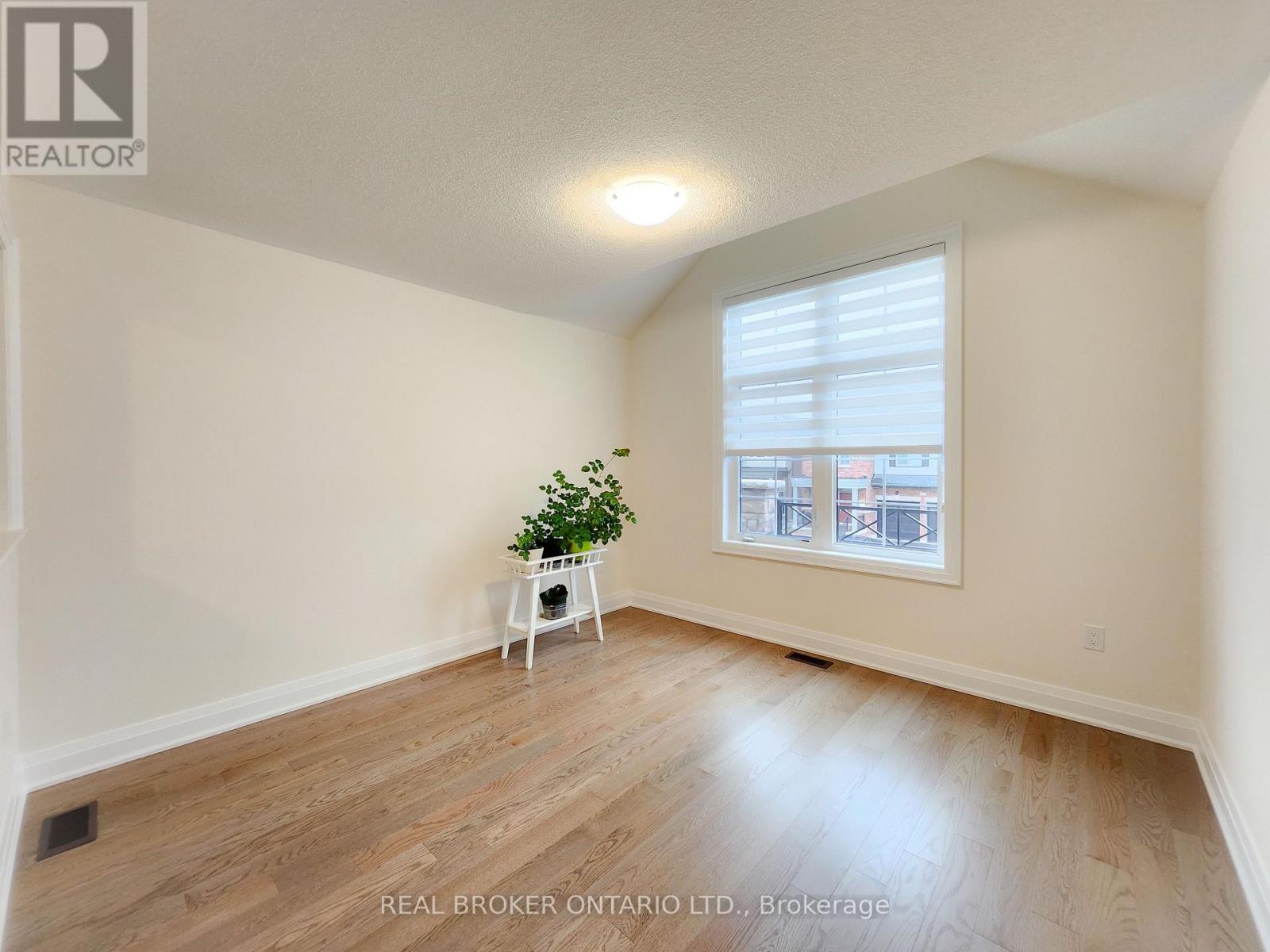 72 Kentledge Avenue, East Gwillimbury, Ontario  L9N 0V9 - Photo 16 - N12456483