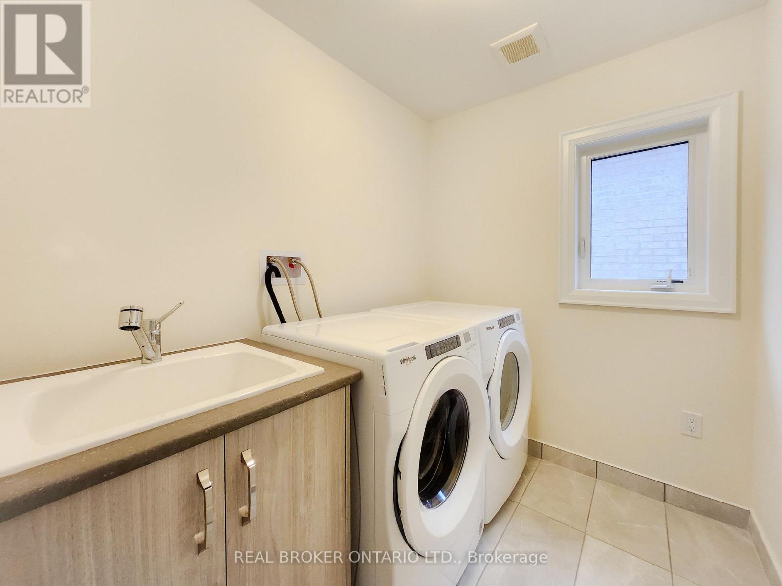 72 Kentledge Avenue, East Gwillimbury, Ontario  L9N 0V9 - Photo 28 - N12456483