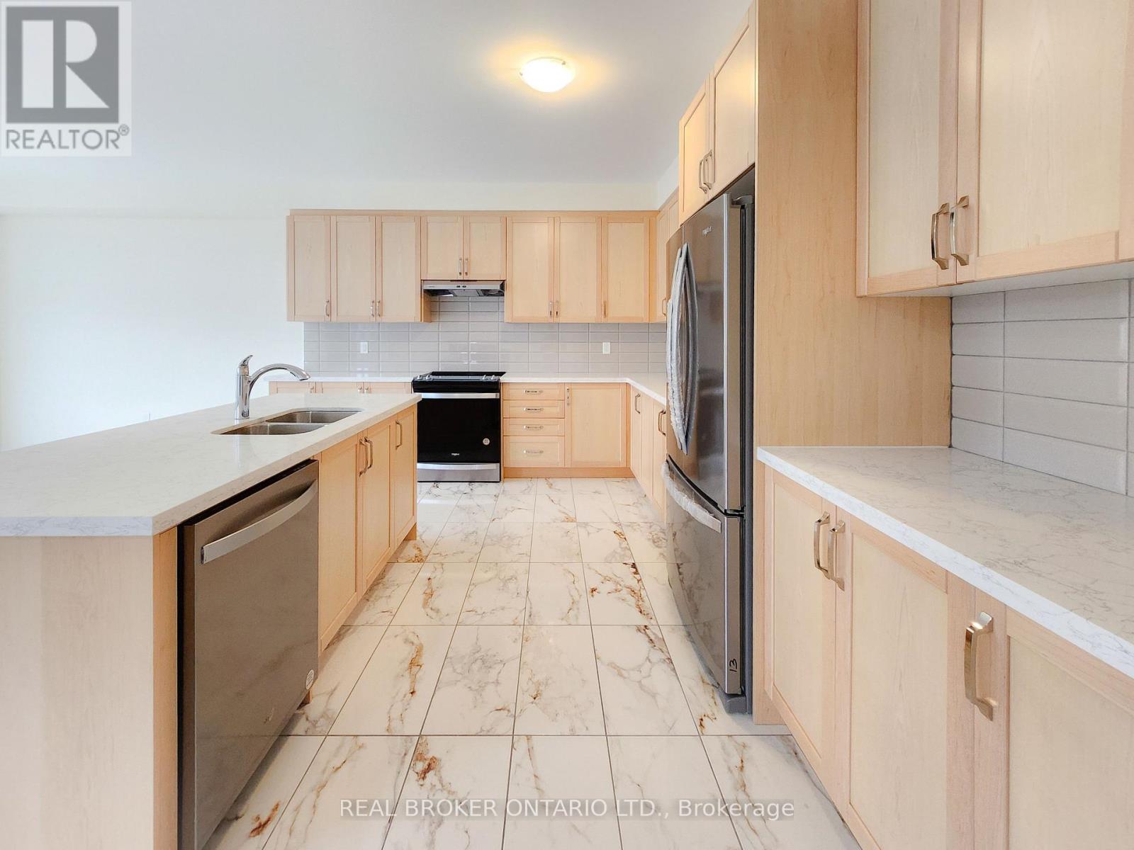 72 Kentledge Avenue, East Gwillimbury, Ontario  L9N 0V9 - Photo 6 - N12456483