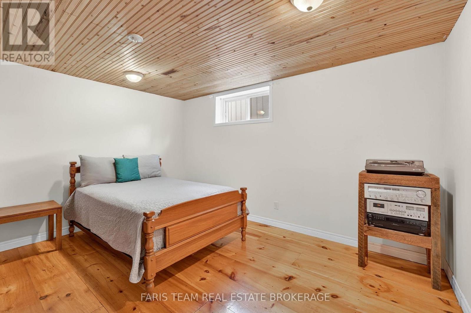 1 Touchette Drive, Barrie (Holly), Ontario  L4N 7L8 - Photo 26 - S12455041