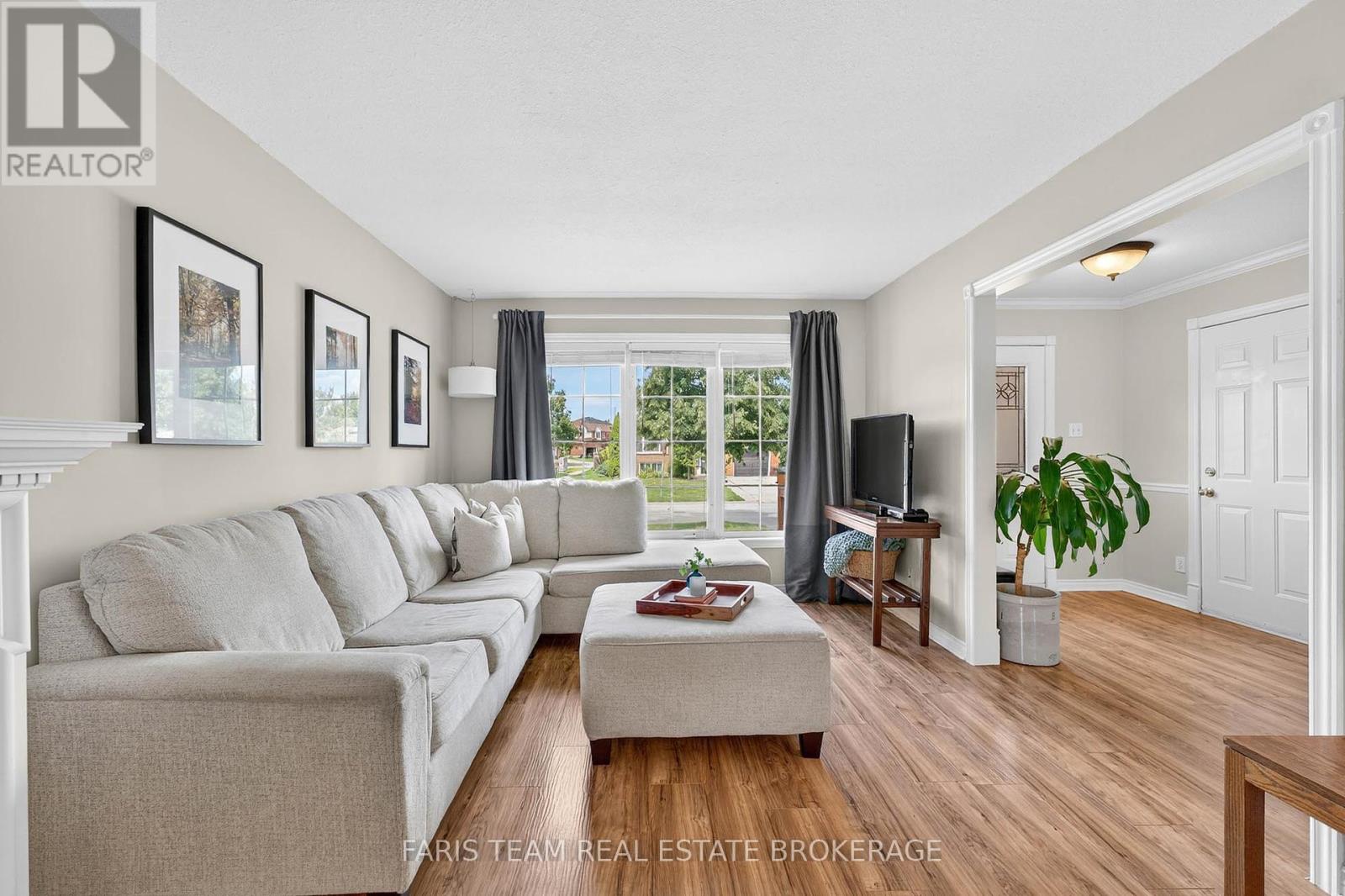 1 Touchette Drive, Barrie (Holly), Ontario  L4N 7L8 - Photo 17 - S12455041