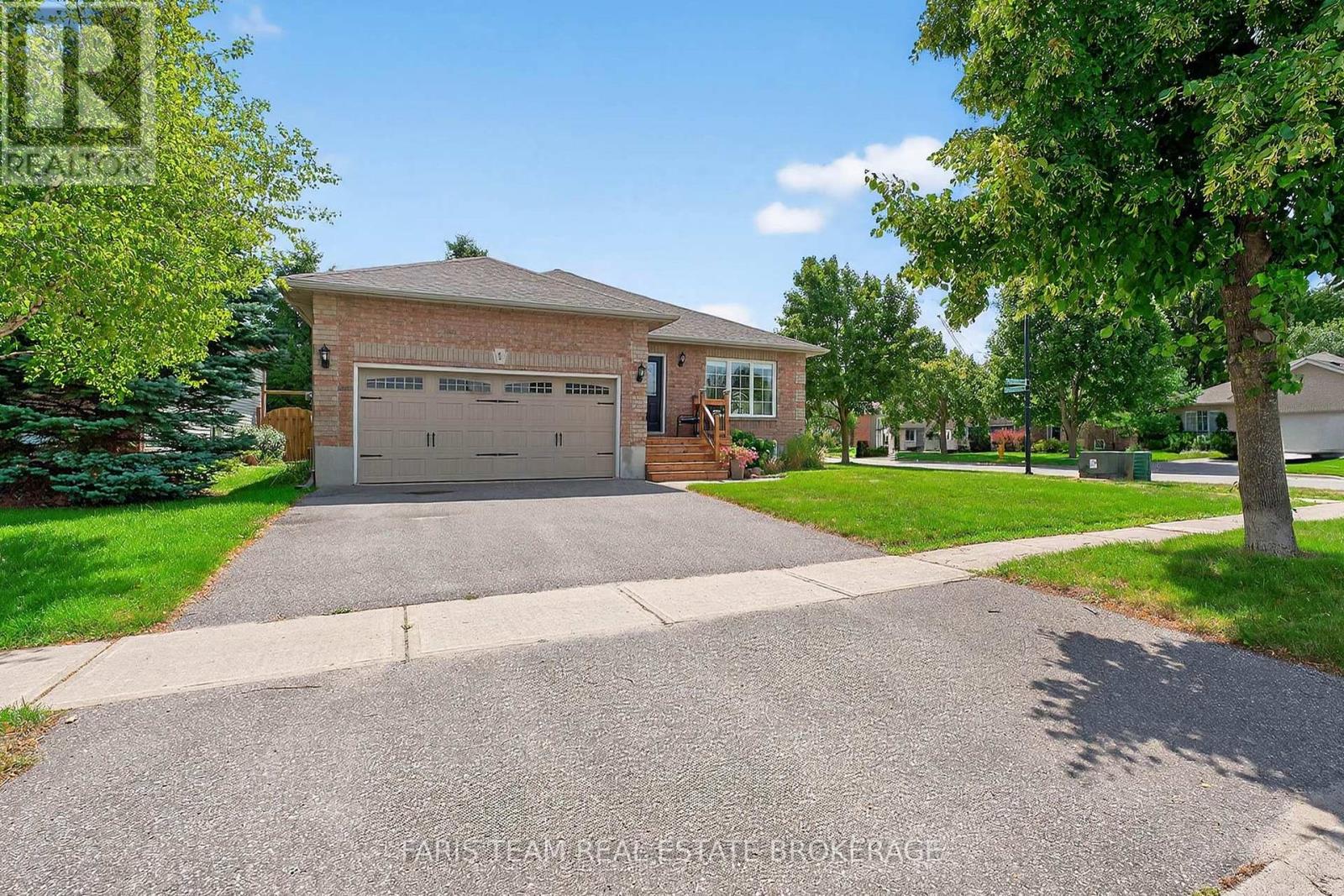 1 Touchette Drive, Barrie (Holly), Ontario  L4N 7L8 - Photo 3 - S12455041