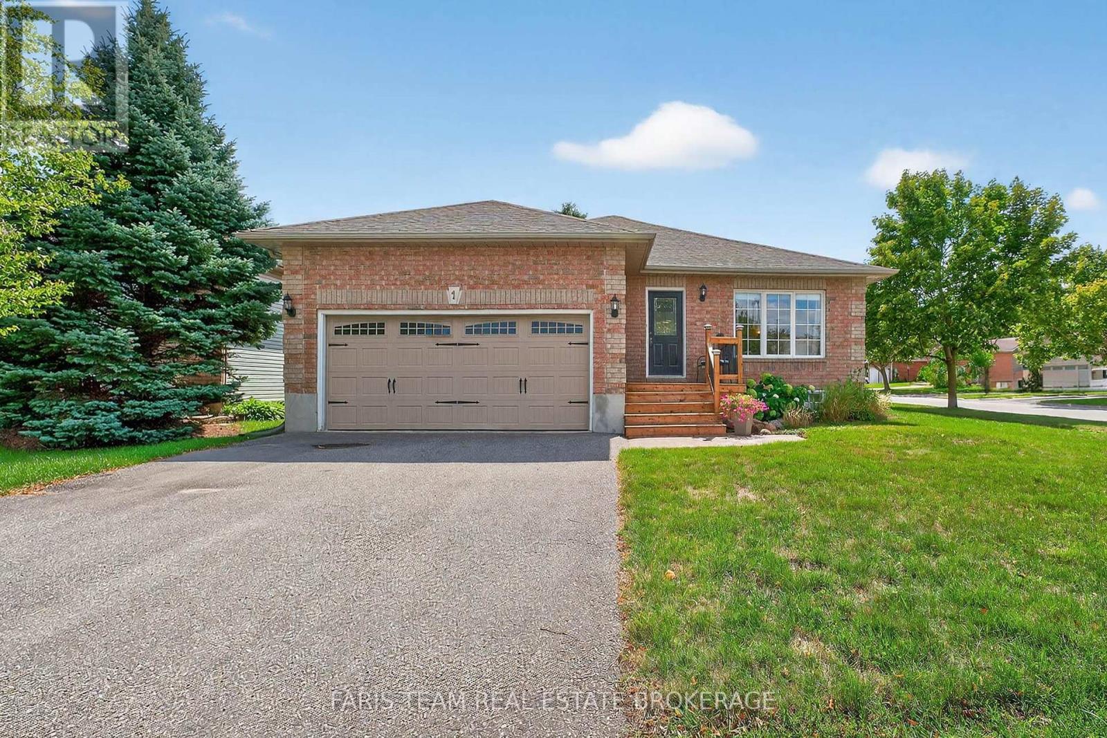 1 Touchette Drive, Barrie (Holly), Ontario  L4N 7L8 - Photo 4 - S12455041