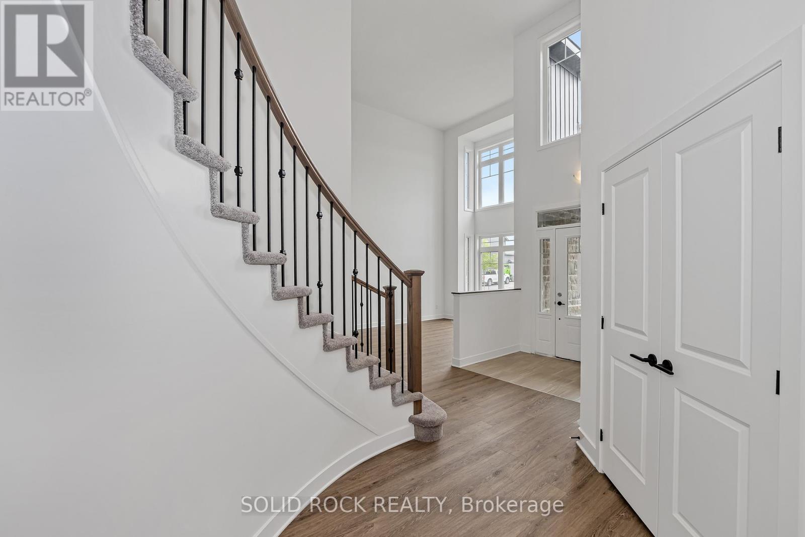 92 Esban Drive, Ottawa, Ontario  K1X 0J3 - Photo 23 - X12456648