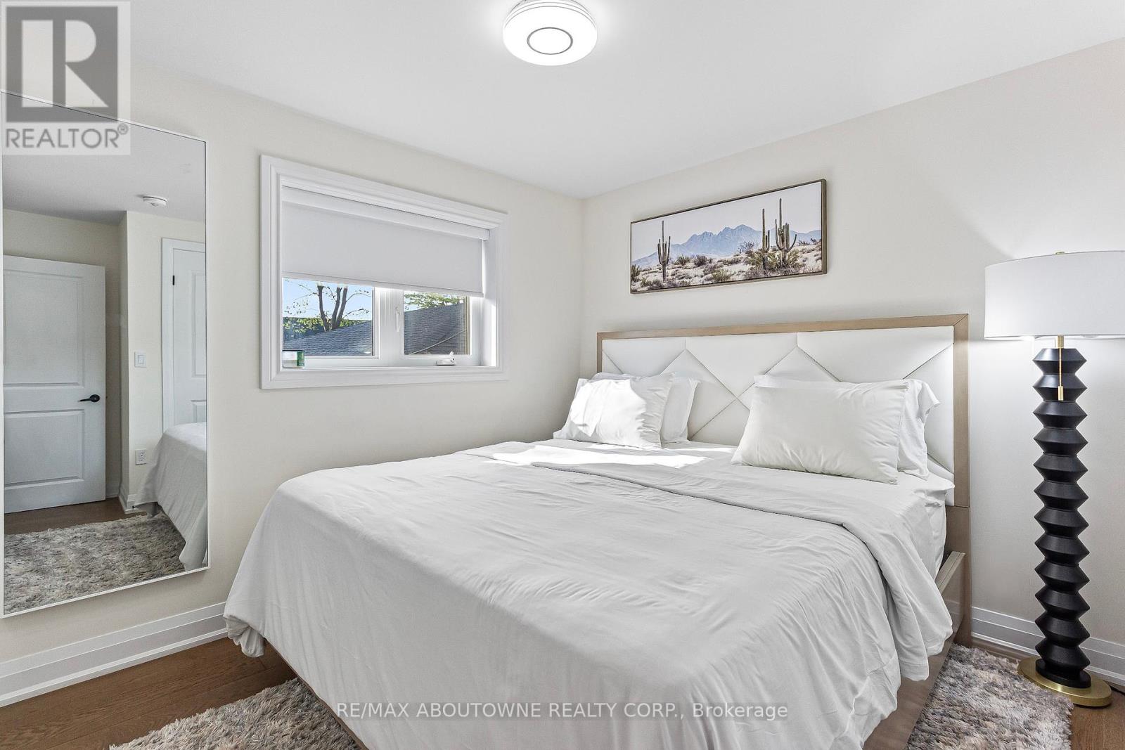 Upper - 523 Pinegrove Road, Oakville, Ontario  L6K 2C2 - Photo 29 - W12280690