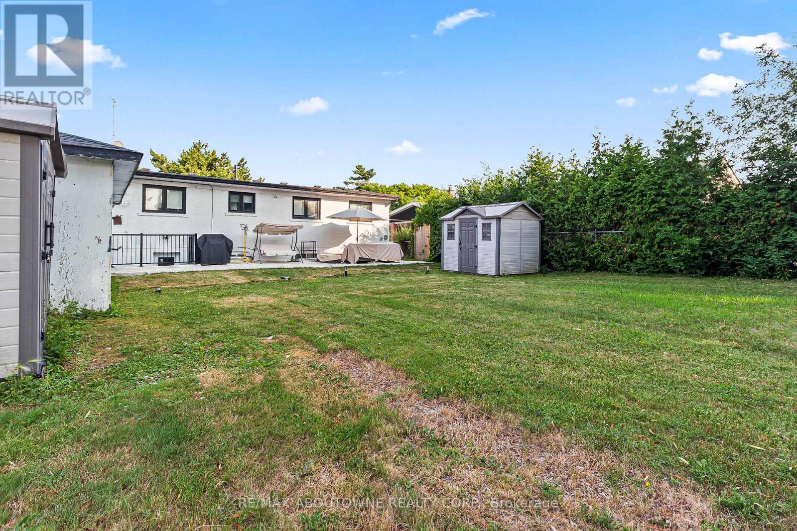 Upper - 523 Pinegrove Road, Oakville, Ontario  L6K 2C2 - Photo 35 - W12280690