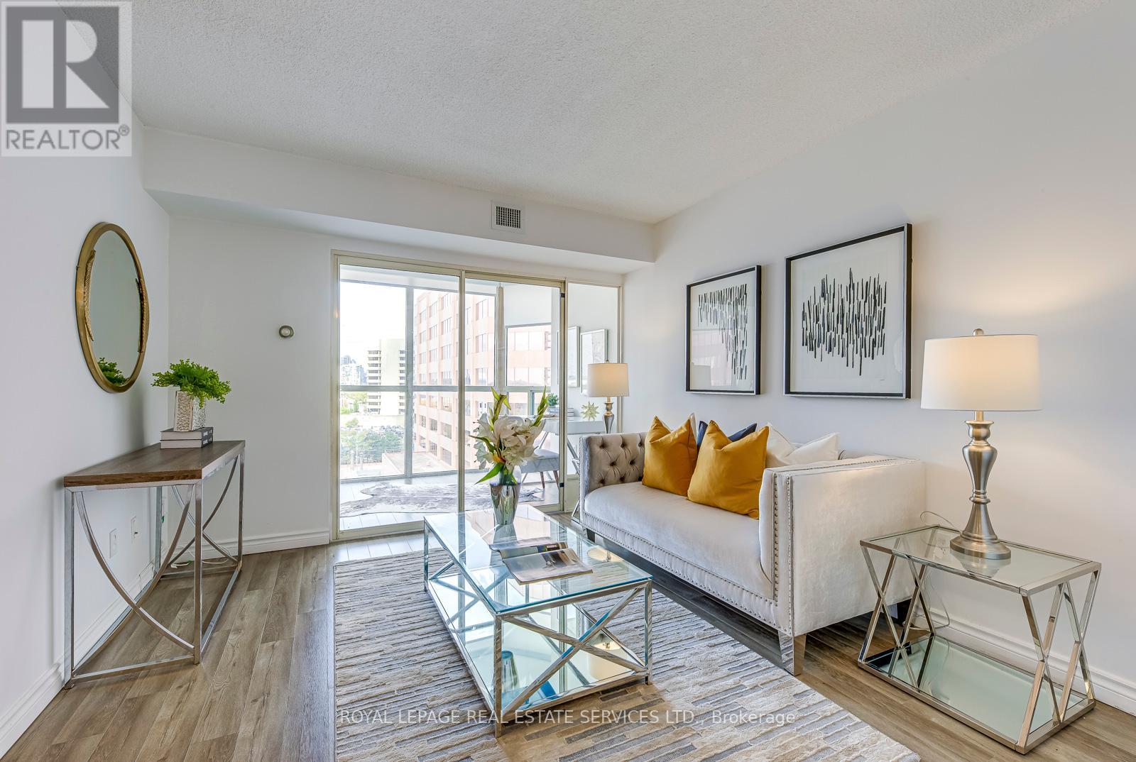 1008 - 265 Enfield Place, Mississauga, Ontario  L5B 3Y7 - Photo 2 - W12424933