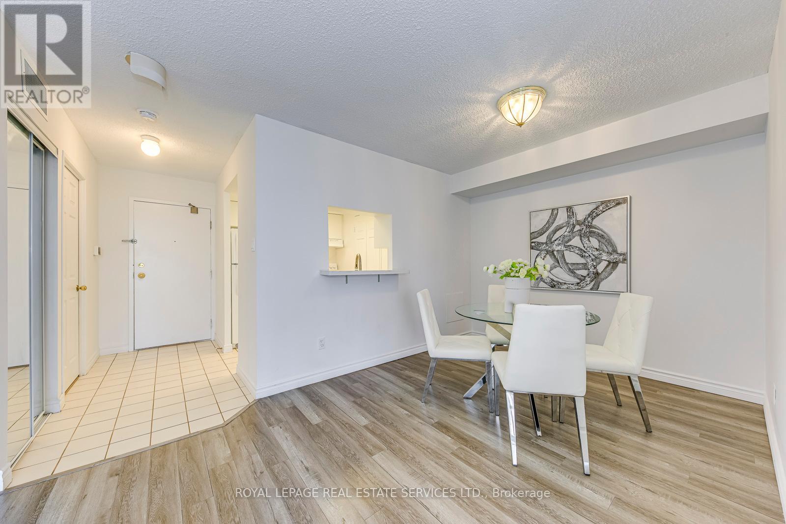 1008 - 265 Enfield Place, Mississauga, Ontario  L5B 3Y7 - Photo 9 - W12424933