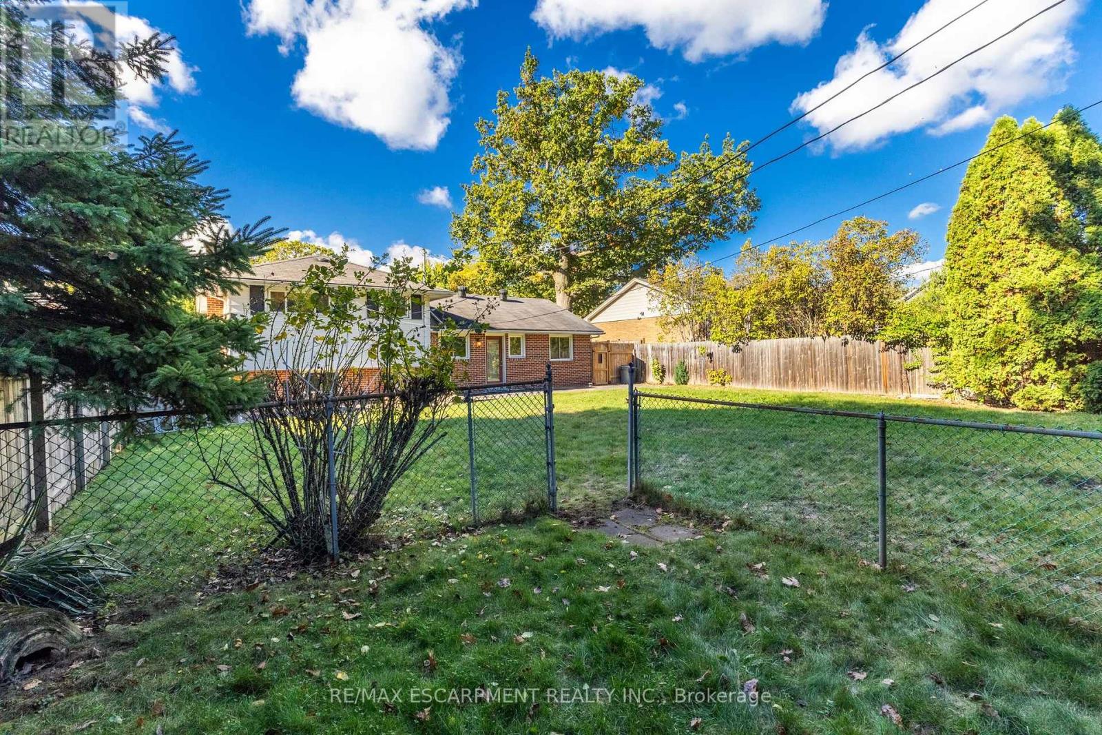 241 Tottenham Road, Burlington, Ontario  L7L 4G5 - Photo 40 - W12456361