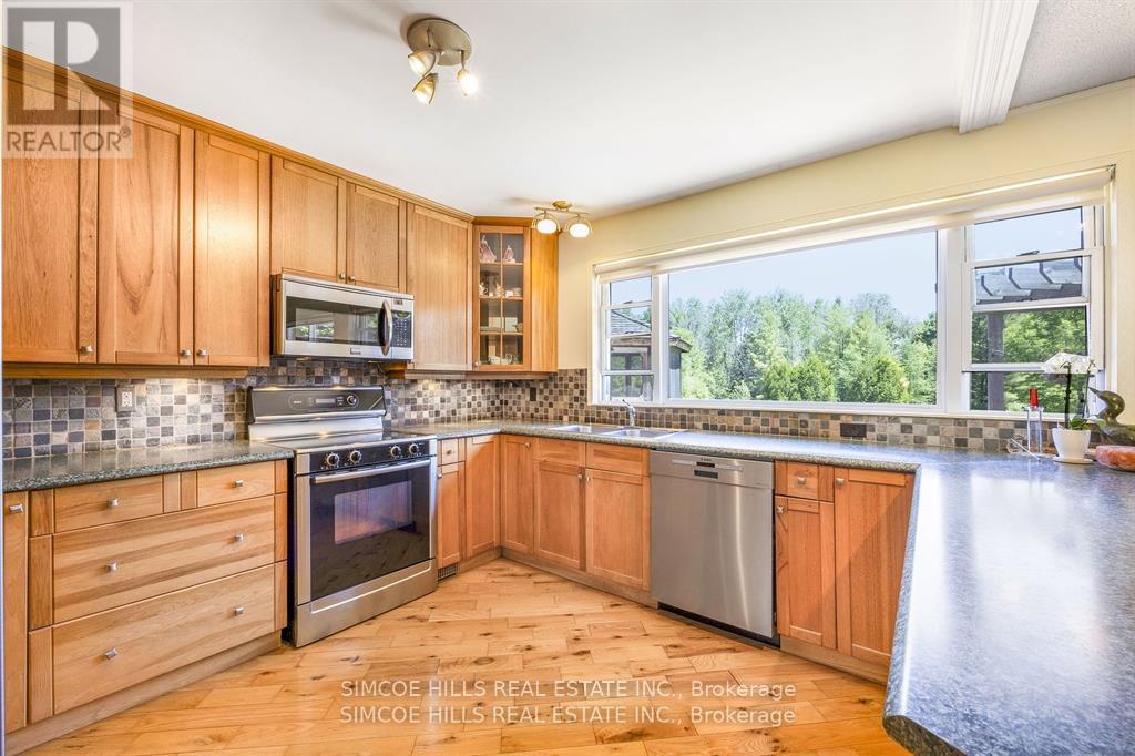 185 Medonte Sideroad 2 Road, Oro-Medonte, Ontario  L0K 1E0 - Photo 3 - S12456457