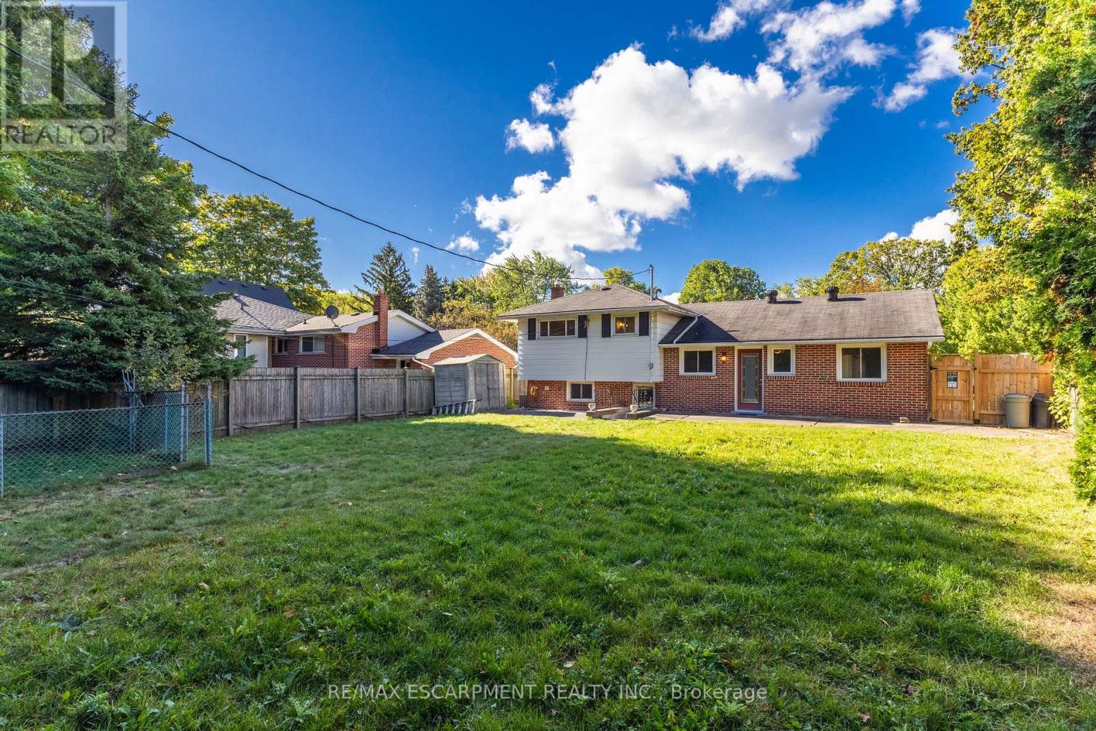 241 Tottenham Road, Burlington, Ontario  L7L 4G5 - Photo 37 - W12456361
