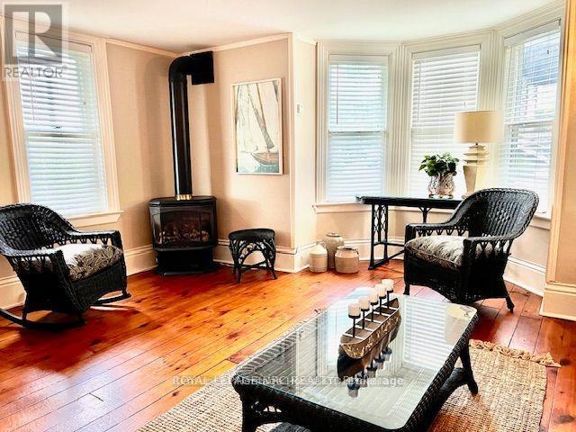 62 West Street, Port Colborne, Ontario  L3K 4C8 - Photo 2 - X12456519