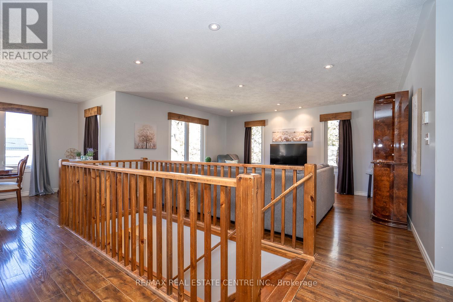 405 Minnie Street, North Huron, Ontario  N0G 2W0 - Photo 13 - X12115412