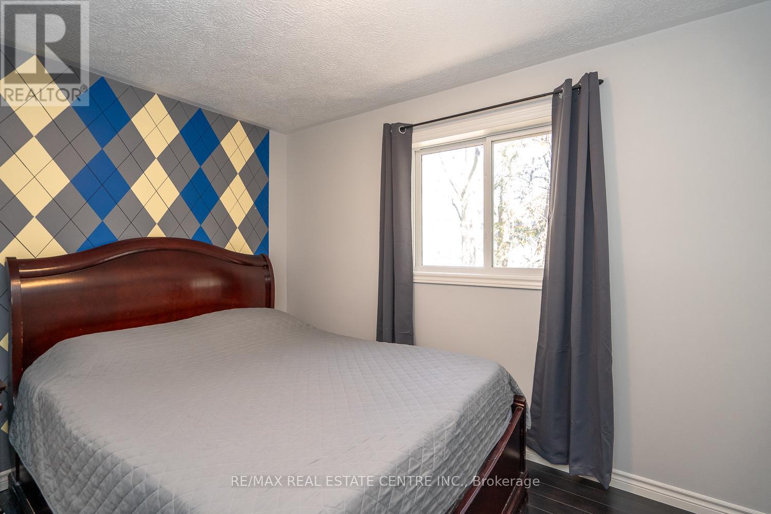 405 Minnie Street, North Huron, Ontario  N0G 2W0 - Photo 24 - X12115412