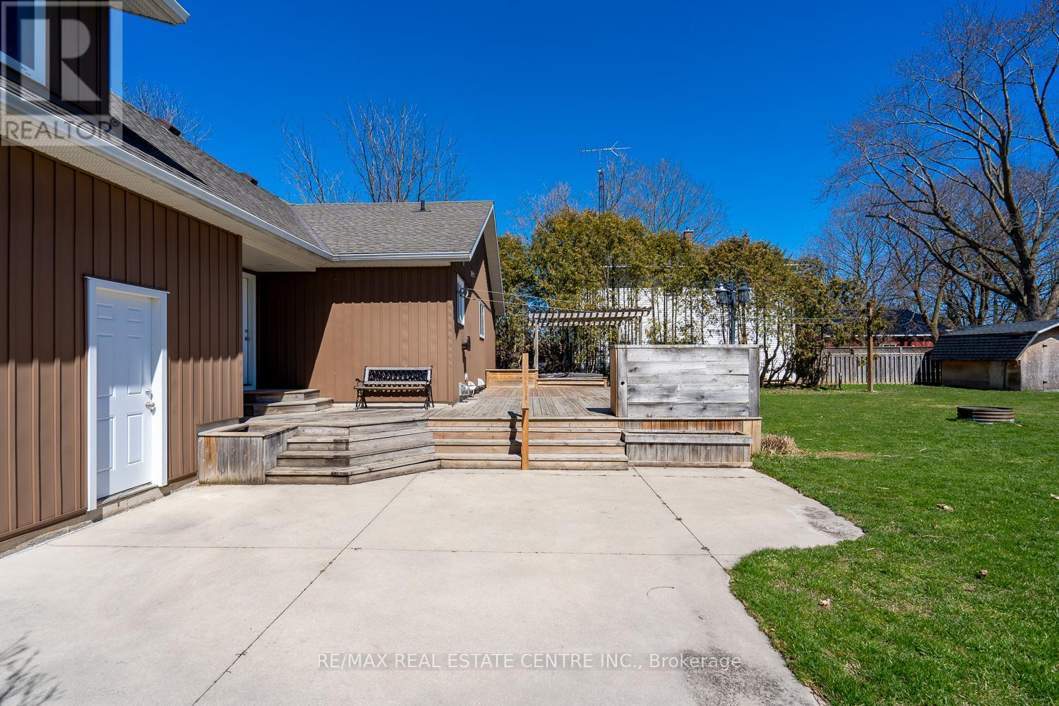 405 Minnie Street, North Huron, Ontario  N0G 2W0 - Photo 46 - X12115412