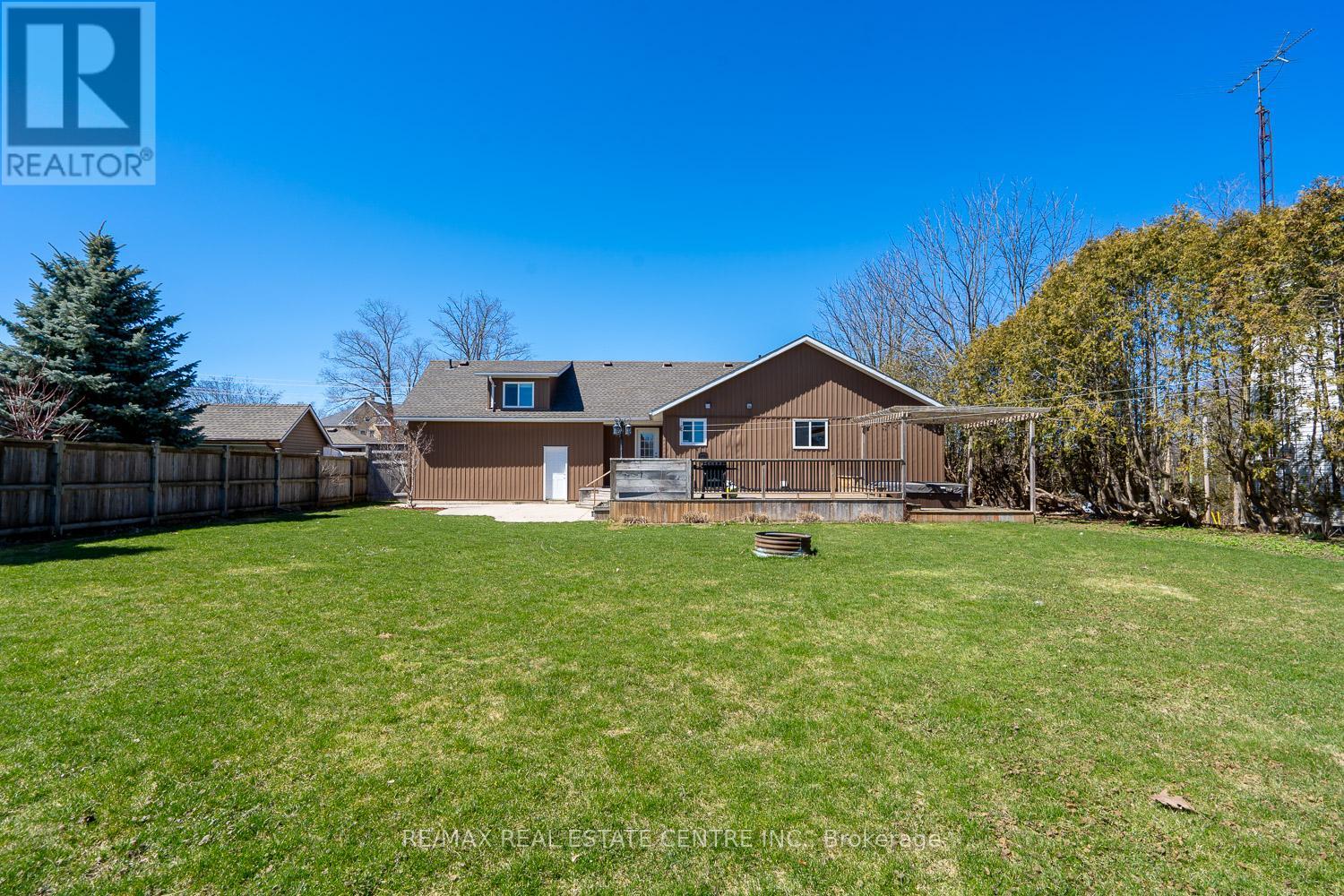 405 Minnie Street, North Huron, Ontario  N0G 2W0 - Photo 49 - X12115412