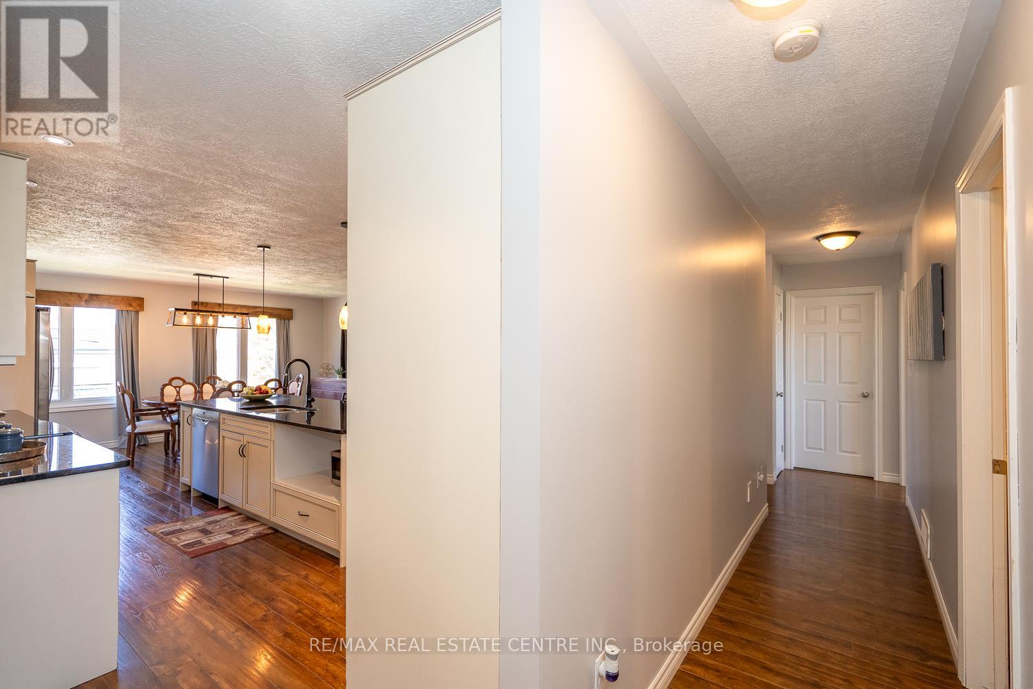 405 Minnie Street, North Huron, Ontario  N0G 2W0 - Photo 18 - X12115412