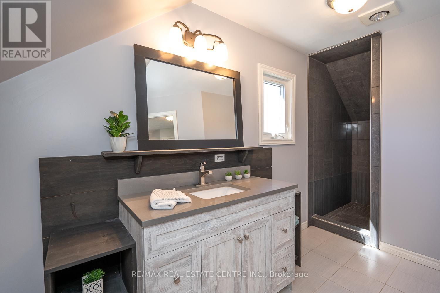 405 Minnie Street, North Huron, Ontario  N0G 2W0 - Photo 23 - X12115412