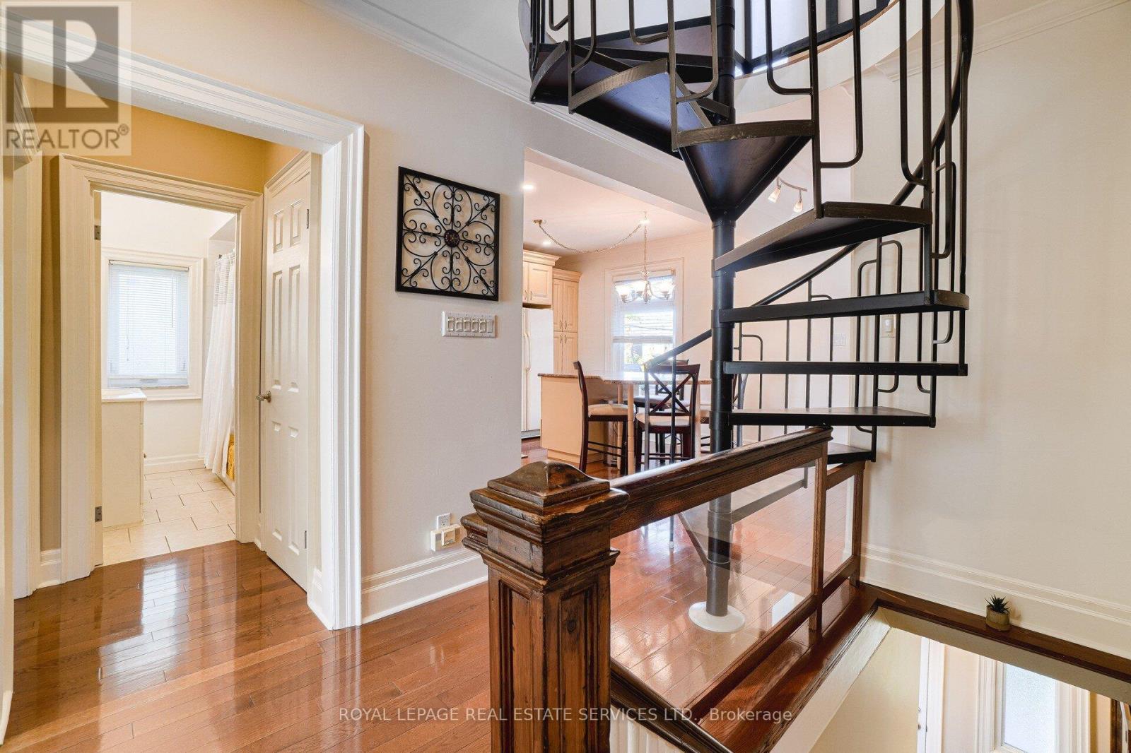 UPPER - 117 ST JOHNS ROAD, Toronto, Ontario