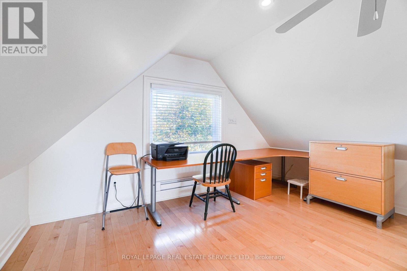 Upper - 117 St Johns Road, Toronto, Ontario  M6P 1V1 - Photo 30 - W12456449