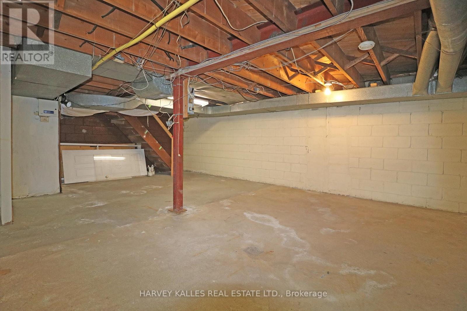 3811 Lake Shore Boulevard W, Toronto, Ontario  M8W 1R2 - Photo 13 - W12456459