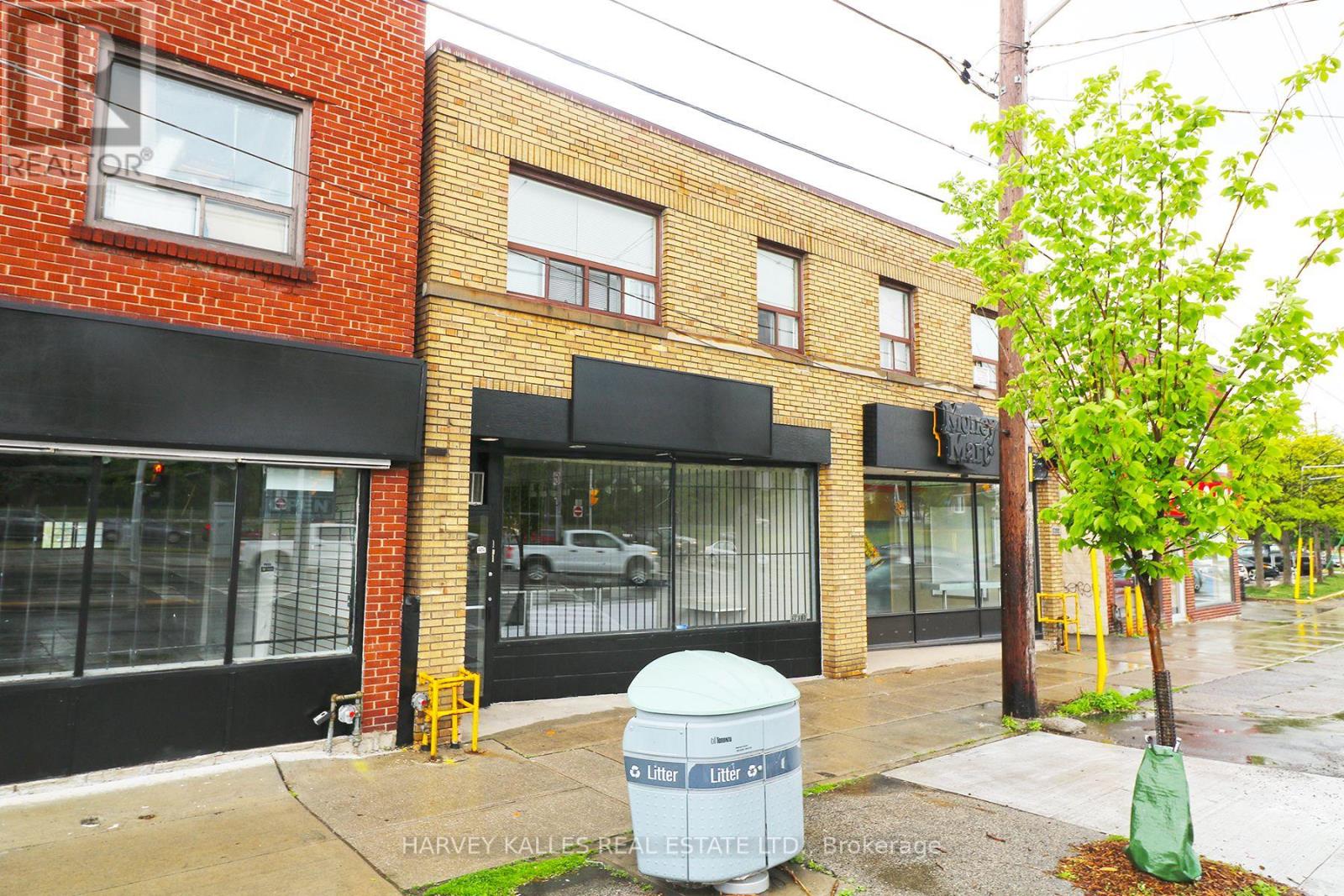 3811 Lake Shore Boulevard W, Toronto, Ontario  M8W 1R2 - Photo 2 - W12456459