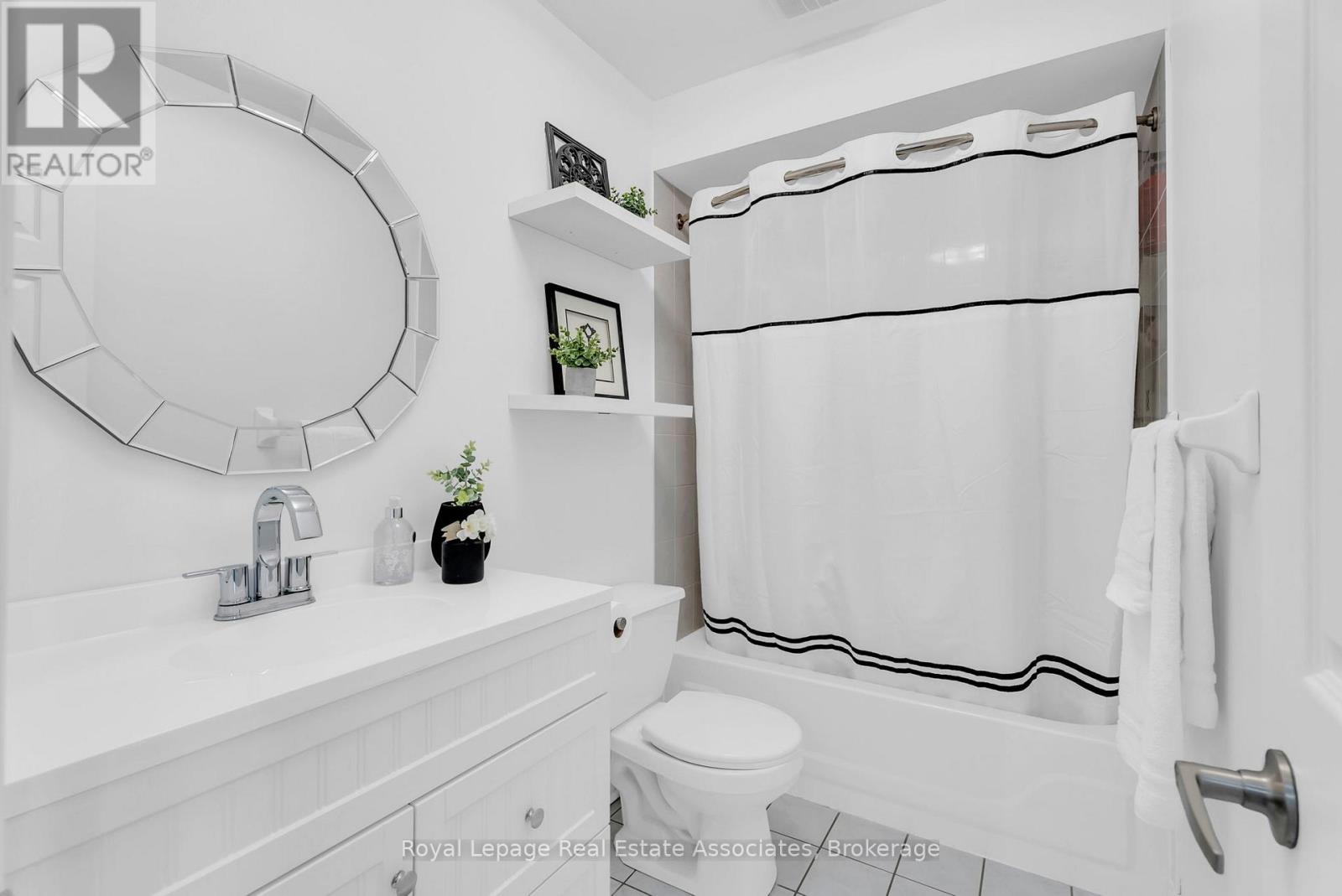 548 Leatherleaf Drive, Mississauga, Ontario  L4Z 3Y5 - Photo 17 - W12456490