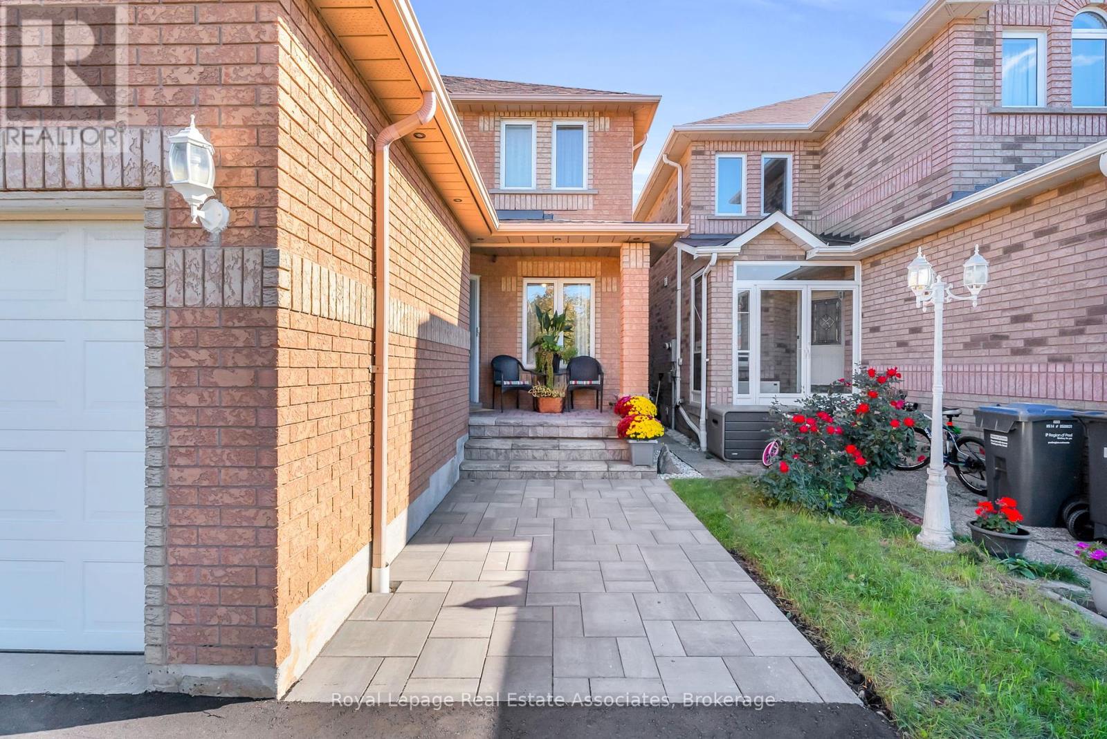548 Leatherleaf Drive, Mississauga, Ontario  L4Z 3Y5 - Photo 2 - W12456490
