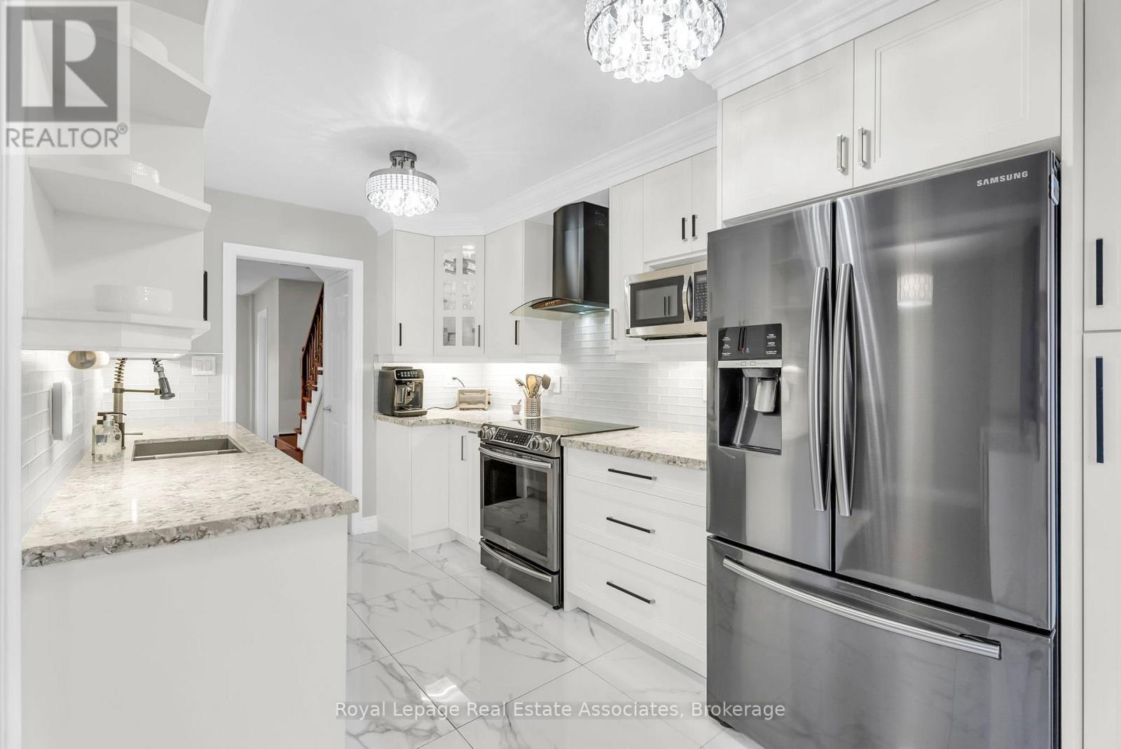 548 Leatherleaf Drive, Mississauga, Ontario  L4Z 3Y5 - Photo 5 - W12456490