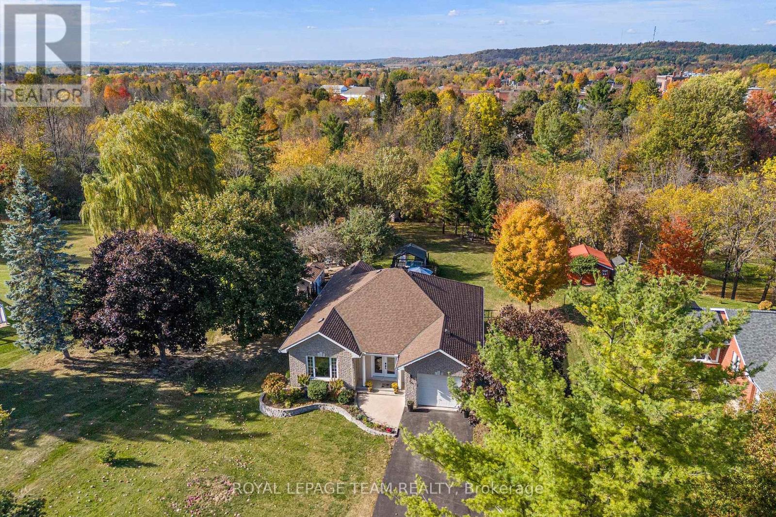 230 Opeongo Road, Renfrew, Ontario  K7V 2T5 - Photo 3 - X12456601