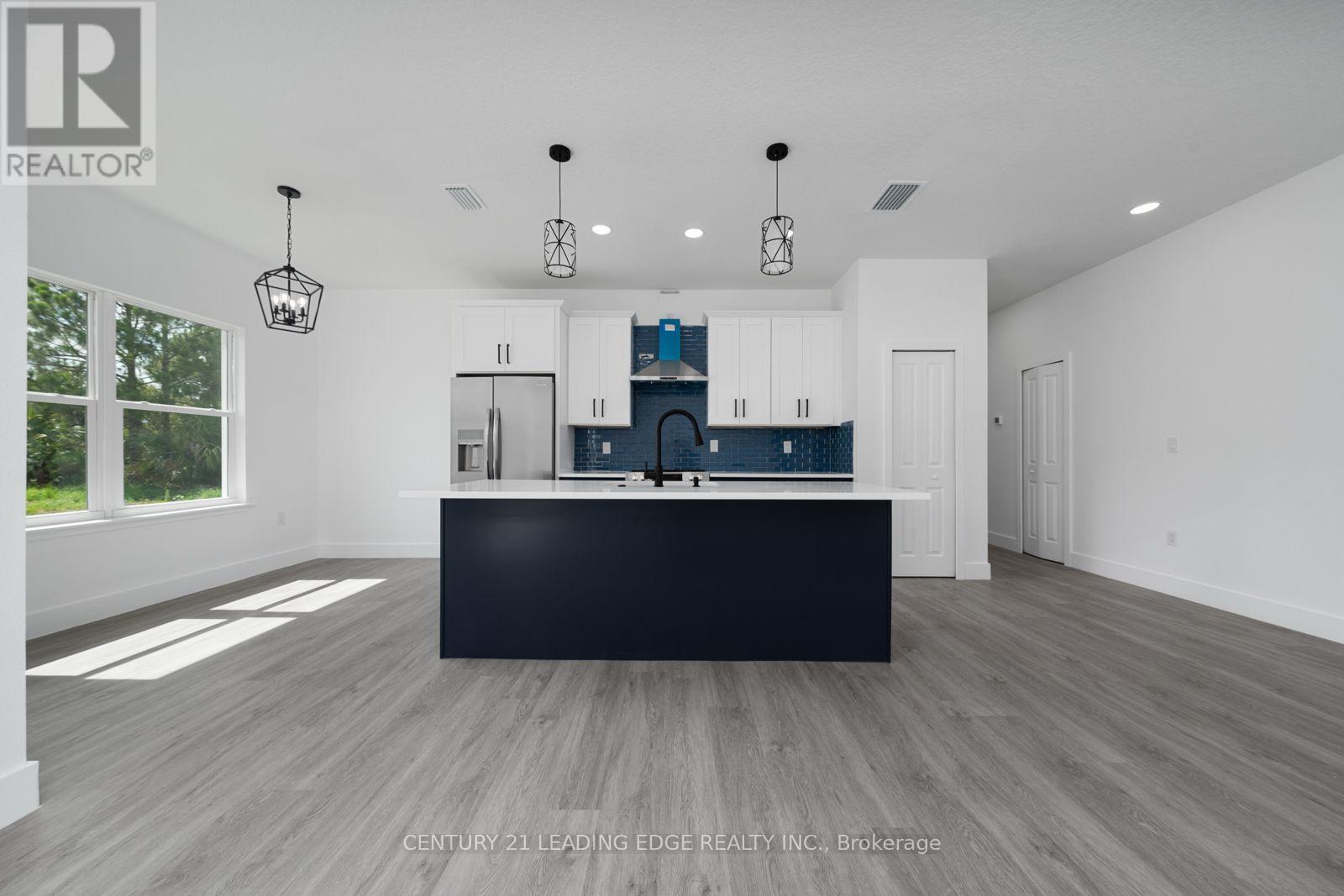 Sw - 3270 Framingham Avenue, Florida  Usa, Ontario    - Photo 5 - X12456478