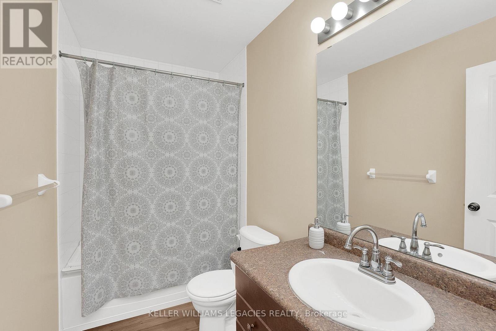 933 Zeller Crescent, Kitchener, Ontario  N2A 0C7 - Photo 11 - X12456493