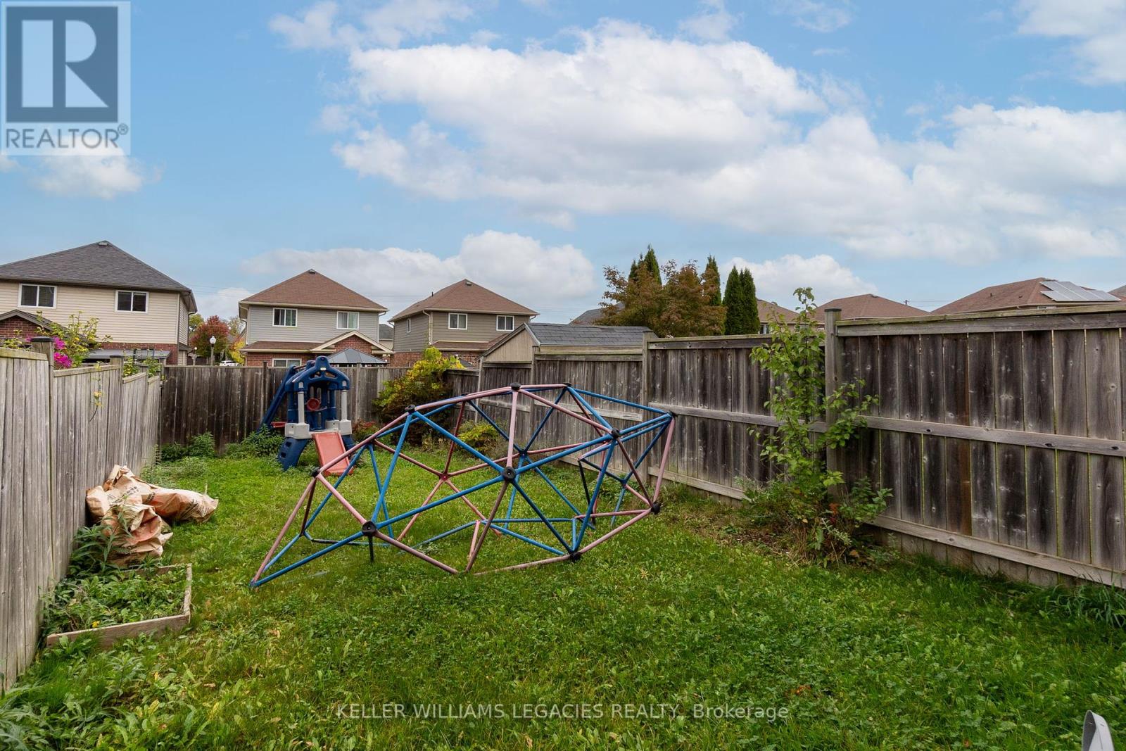 933 Zeller Crescent, Kitchener, Ontario  N2A 0C7 - Photo 15 - X12456493