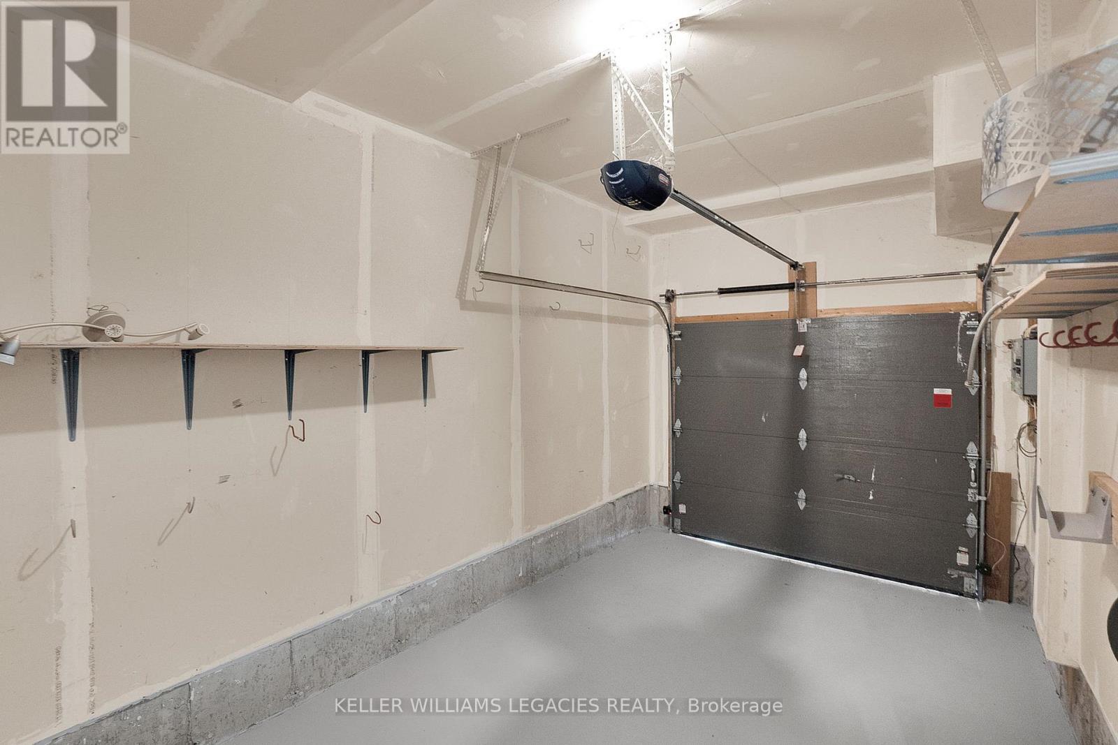 933 Zeller Crescent, Kitchener, Ontario  N2A 0C7 - Photo 7 - X12456493