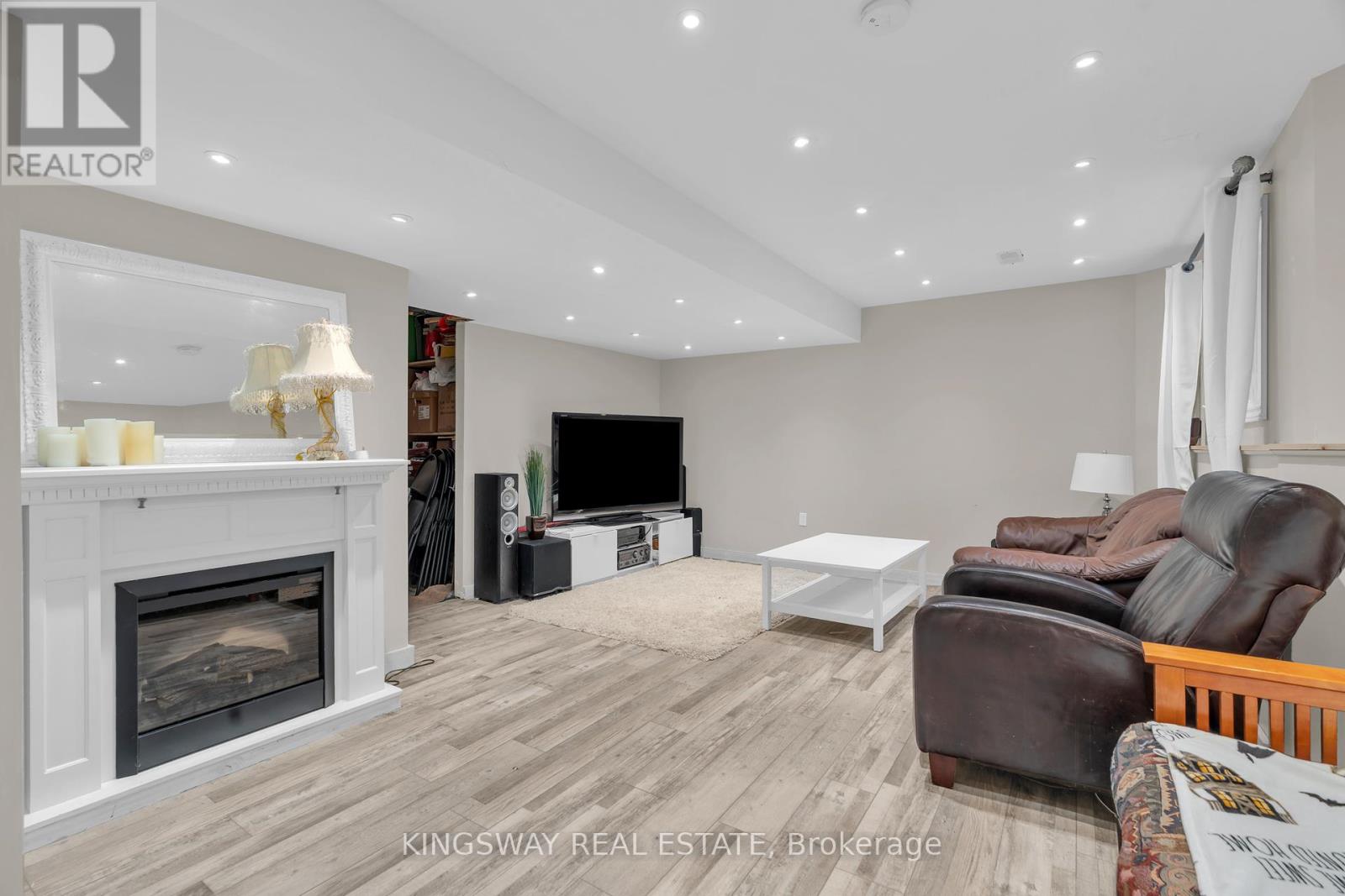 75 Chase Crescent, Cambridge, Ontario  N3C 0B3 - Photo 22 - X12456495
