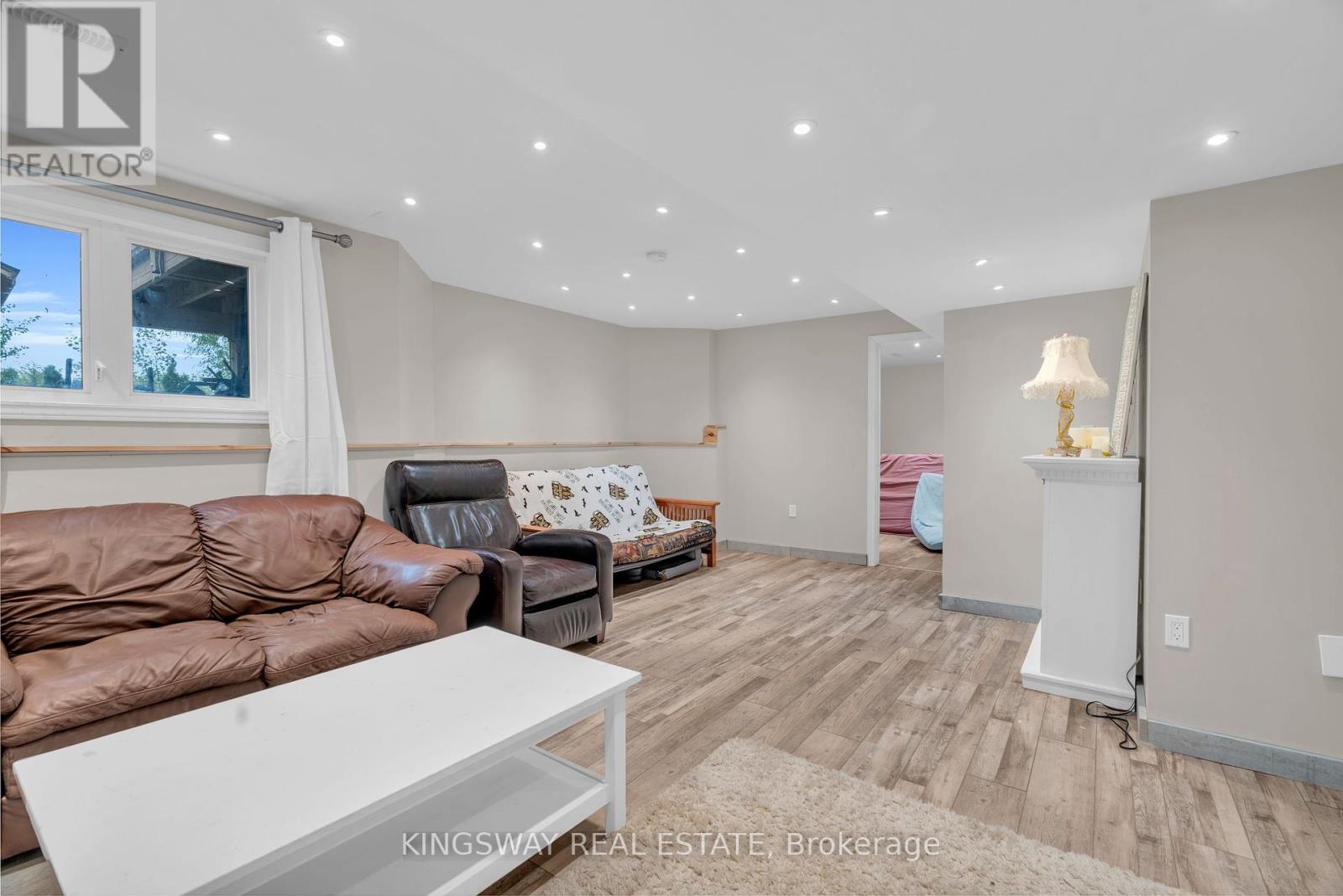 75 Chase Crescent, Cambridge, Ontario  N3C 0B3 - Photo 24 - X12456495