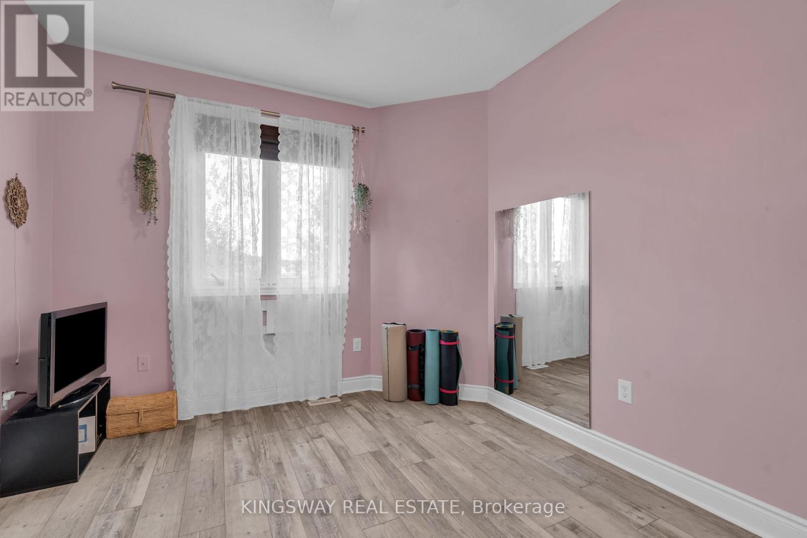 75 Chase Crescent, Cambridge, Ontario  N3C 0B3 - Photo 26 - X12456495